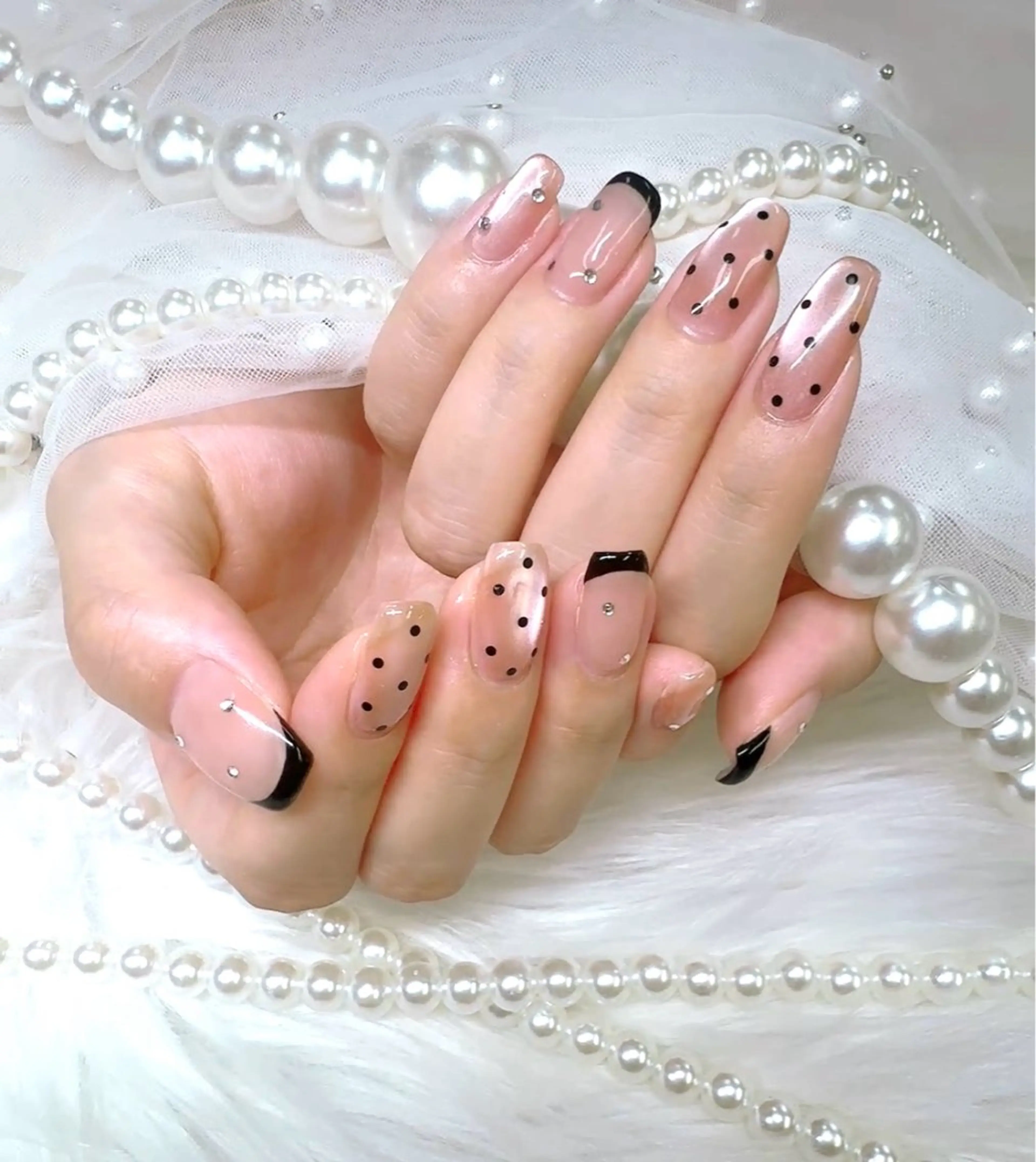 ネイル フレンチネイル ジェルネイル ガラスフレンチ キラキラネイル ロングネイル Queeens nailのネイルデザイン