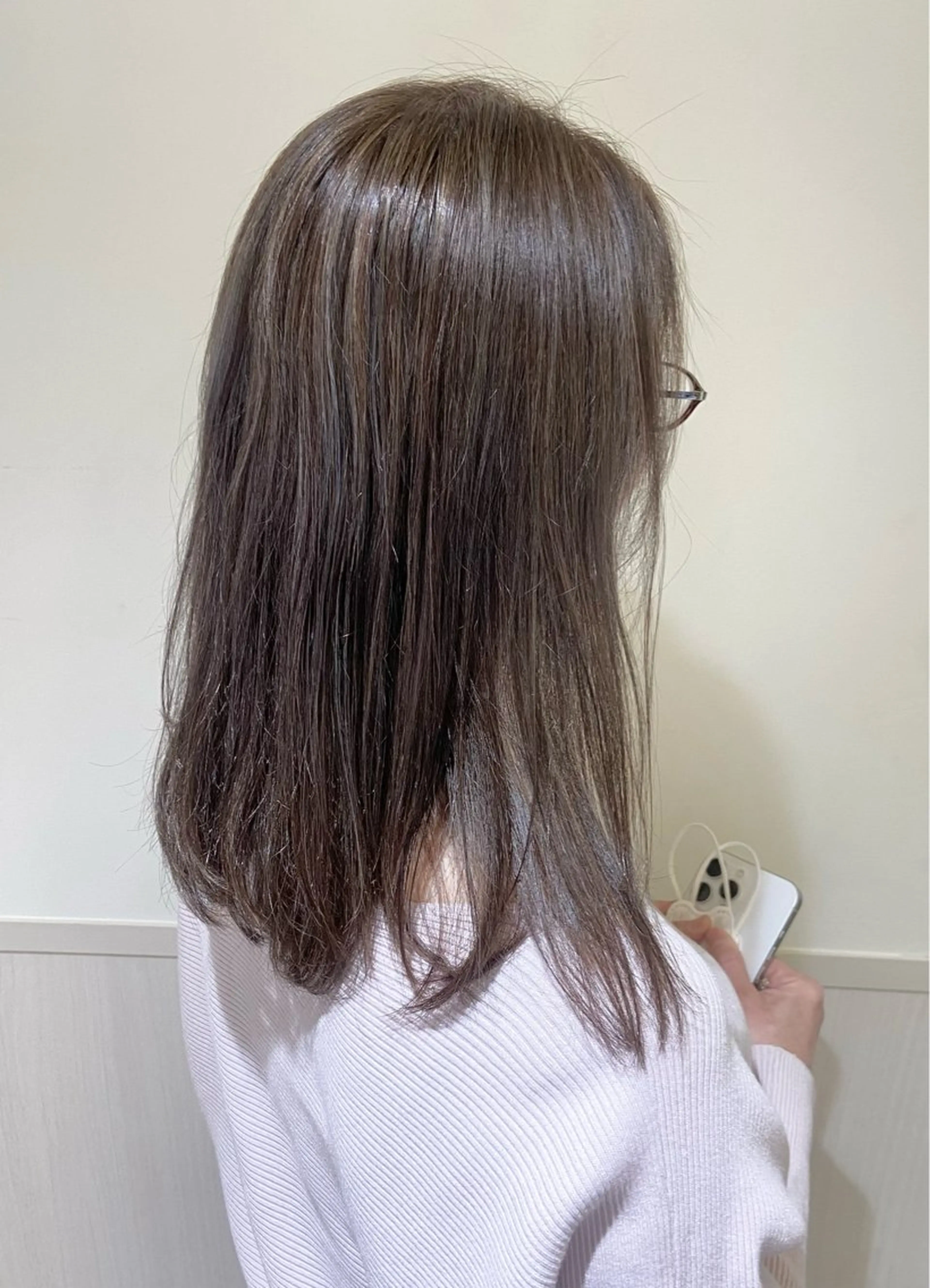 セミロング ヘアカラー 🐺ウルフ/レイヤー 似合わせ‎🤍沙羅のヘアスタイル