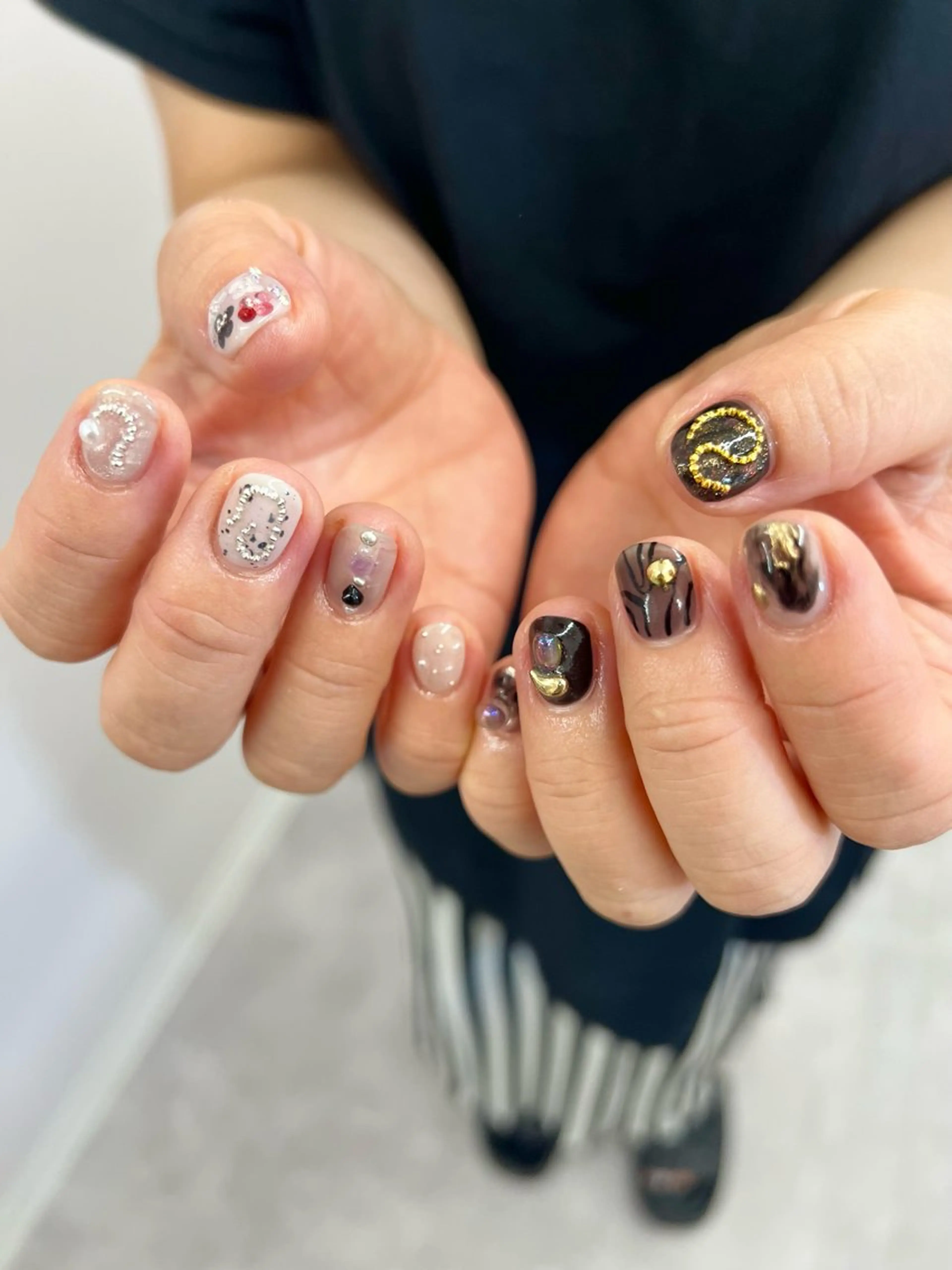 ネイル ジェルネイル マグネットネイル ニュアンスネイル パラジェル リボン ハンドネイル ハンドケア Bana_ Nailのネイルデザイン