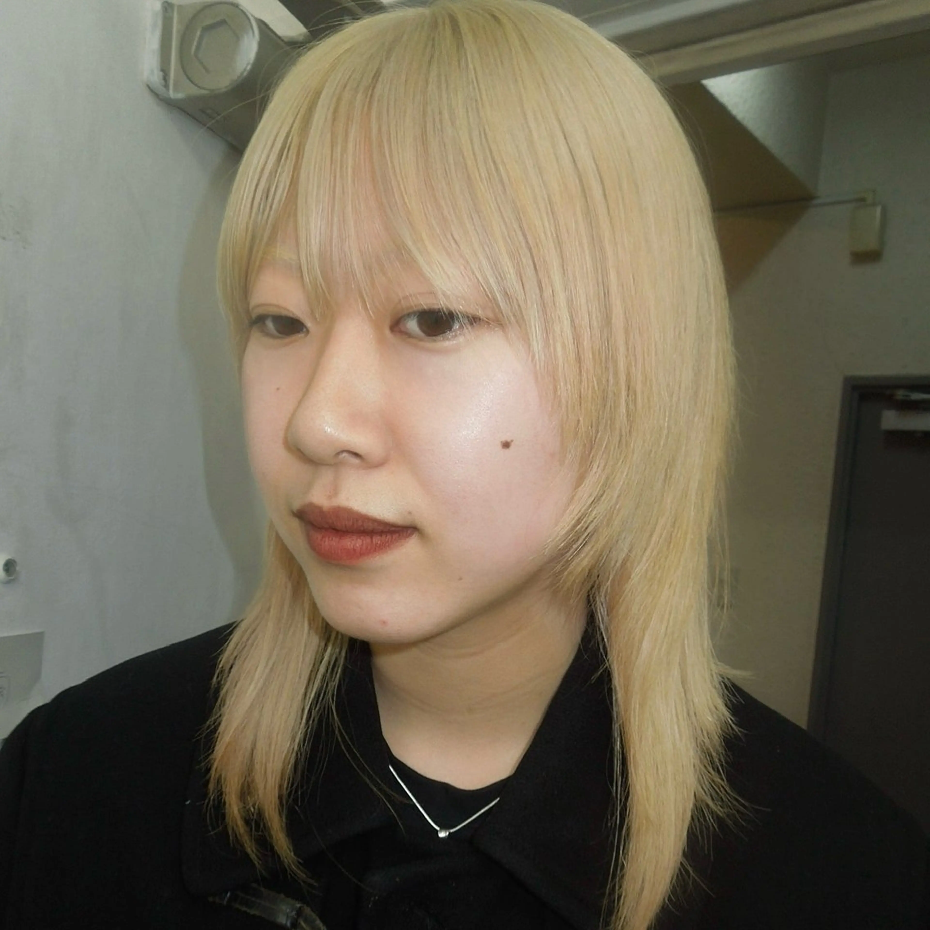 ミディアム カラー ミディアムパーマ ベージュカラー ブリーチ ブロンド ケアブリーチ ヘアカラー トリートメント タマキ/似合わせ カット/Wカラーのヘアスタイル