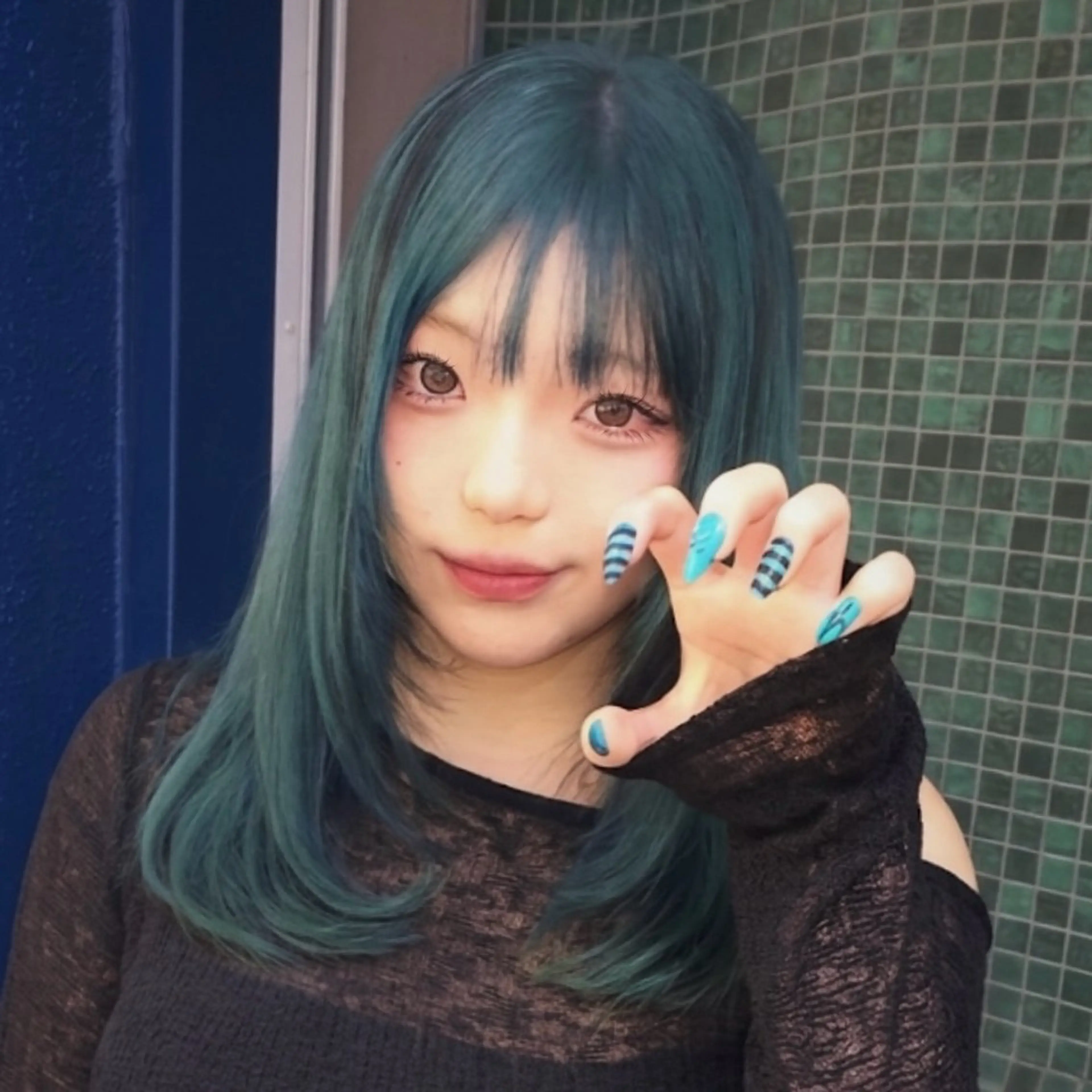 セミロング カラー ヘアカラー にちか /似合う個性派カラーのヘアスタイル