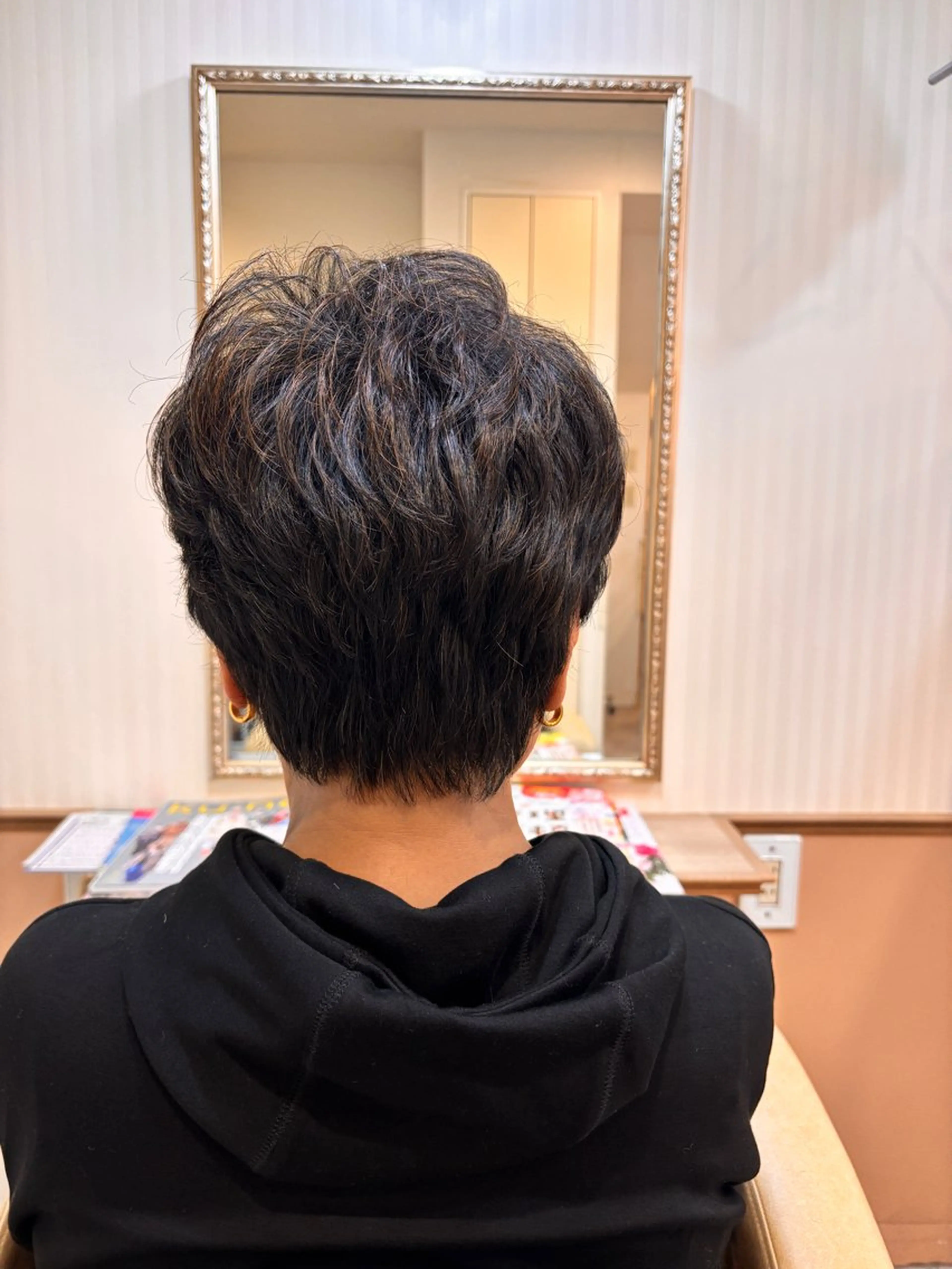 ショート 吉井 愛のヘアスタイル