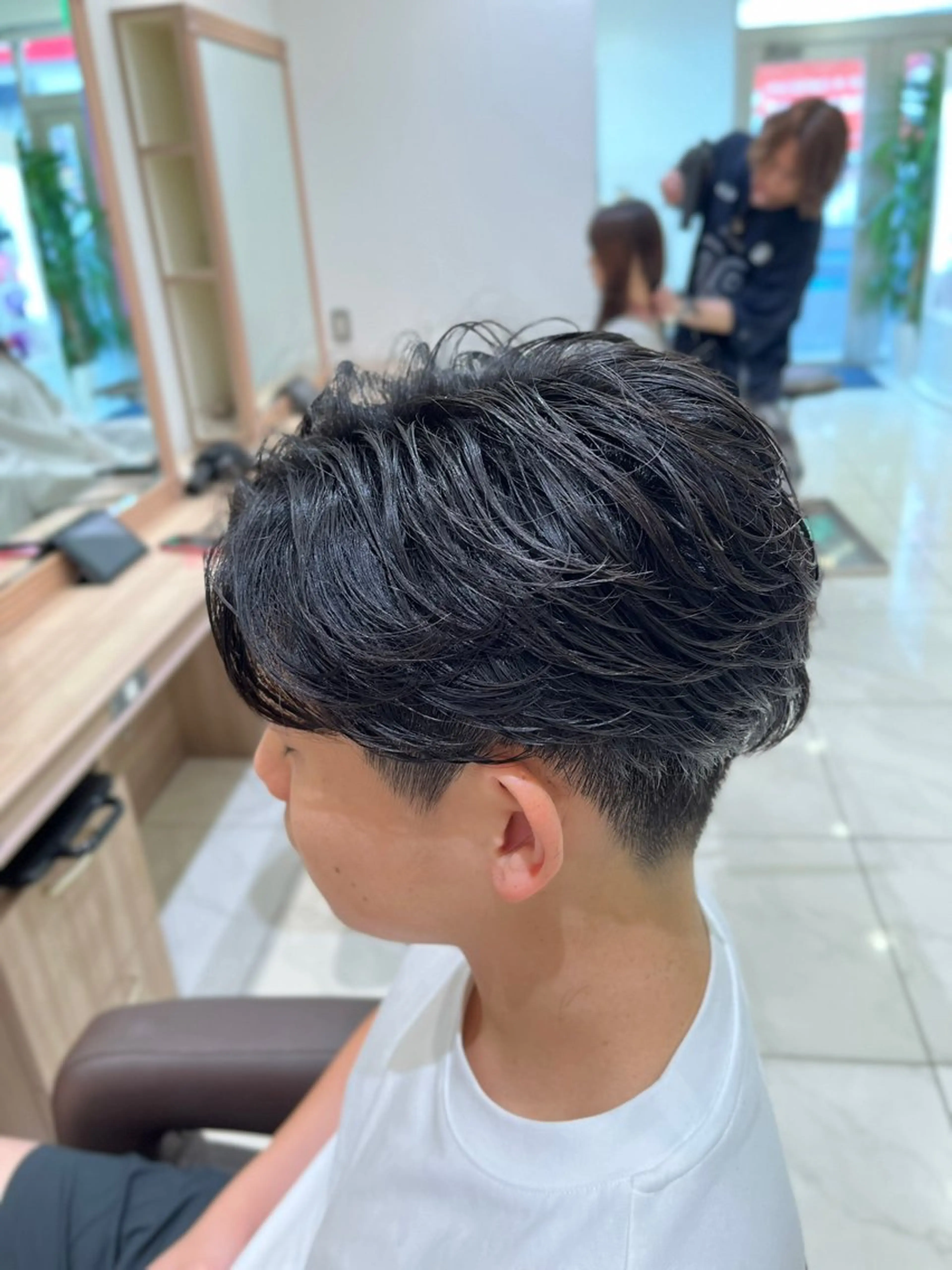 パーマ メンズ カット パーマ トリートメント ヘアセット 【メンズパーマ✨️ 髪質改善矯正】岩城のヘアスタイル