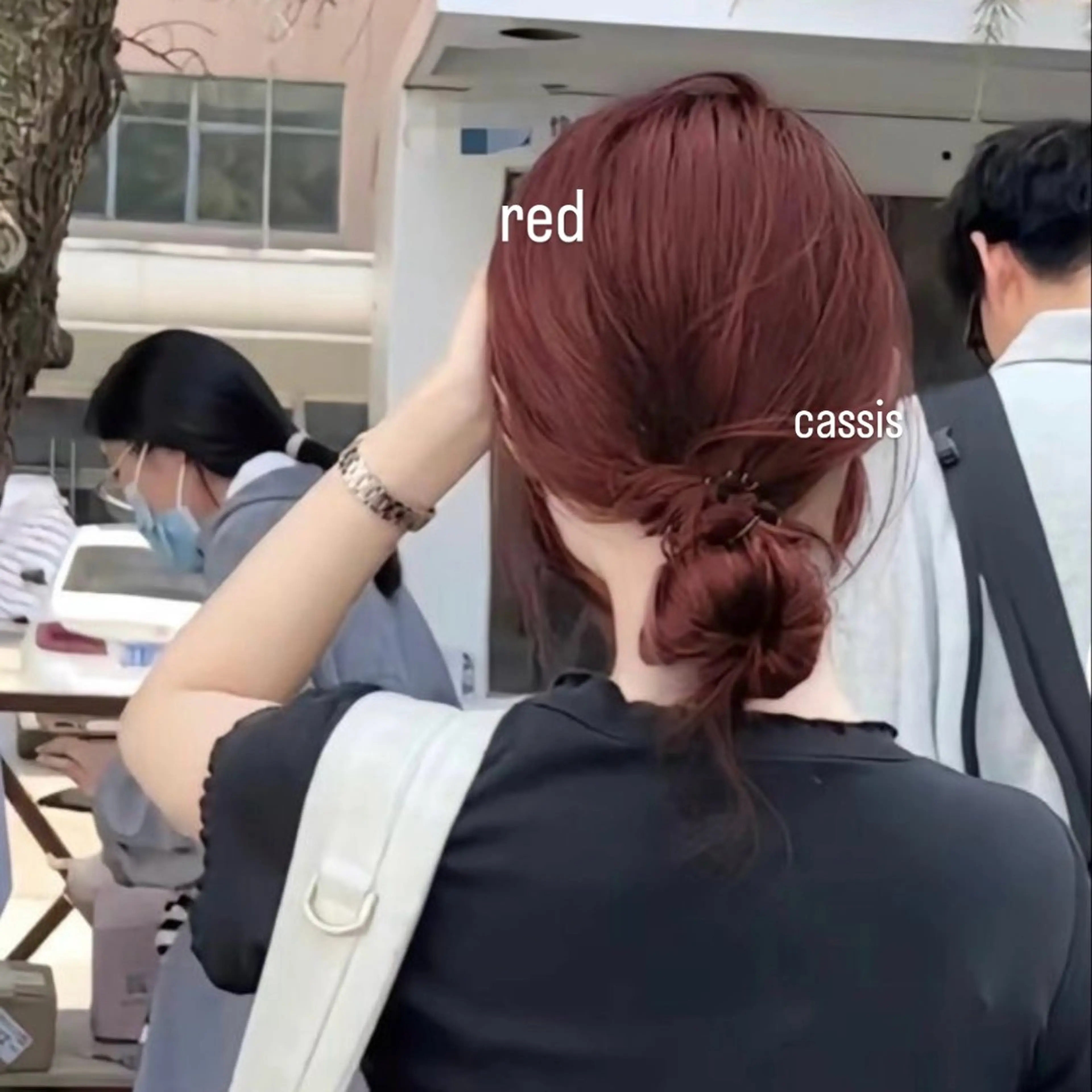 セミロング カラー カシス レッドカラー 韓国ｶﾞｰﾘｰ 🎀ミスズ🩰のヘアスタイル