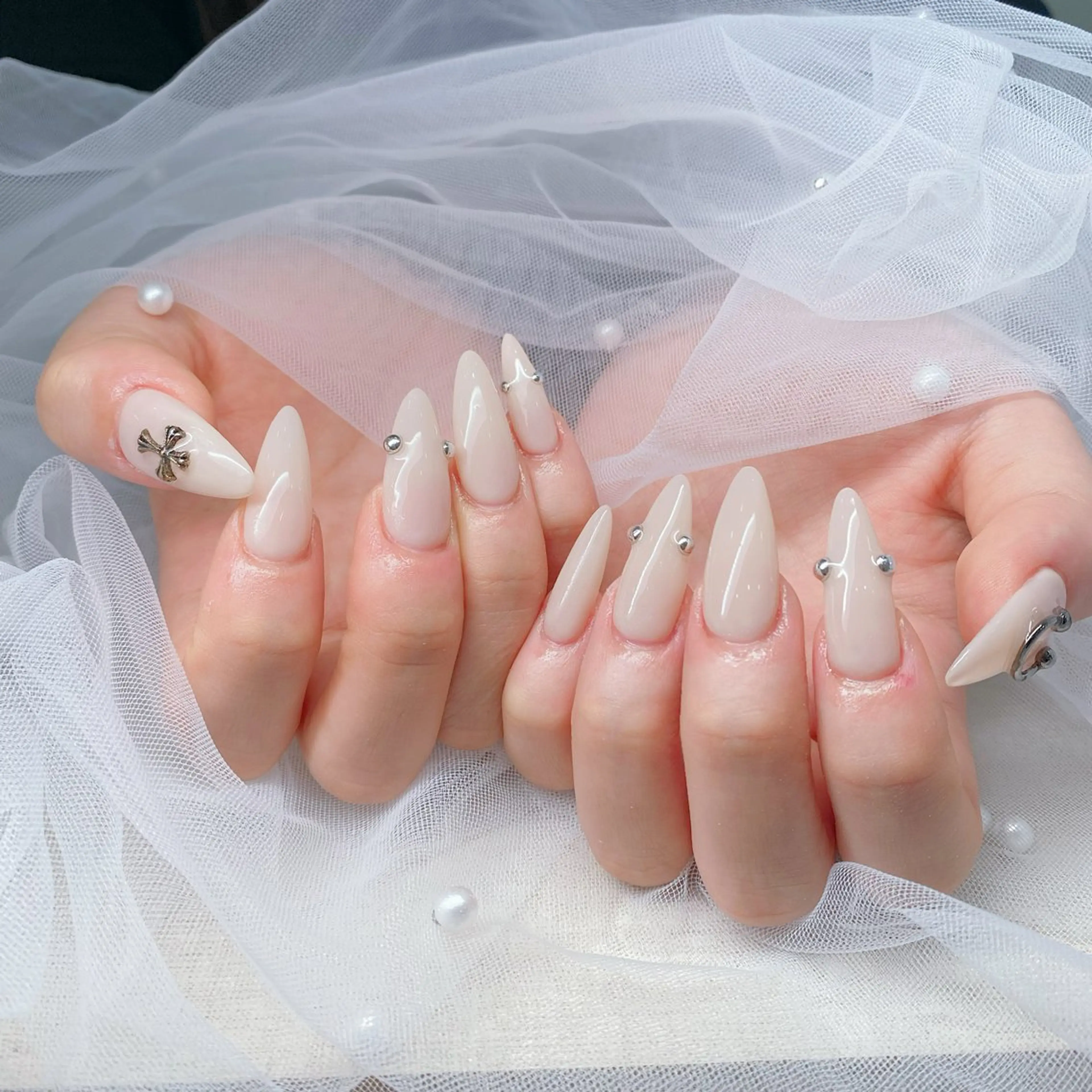 ネイル オーロラネイル ブルー チークネイル 長さ出し フットネイル ハンドネイル チップ長さ出し 専門店のネイルデザイン