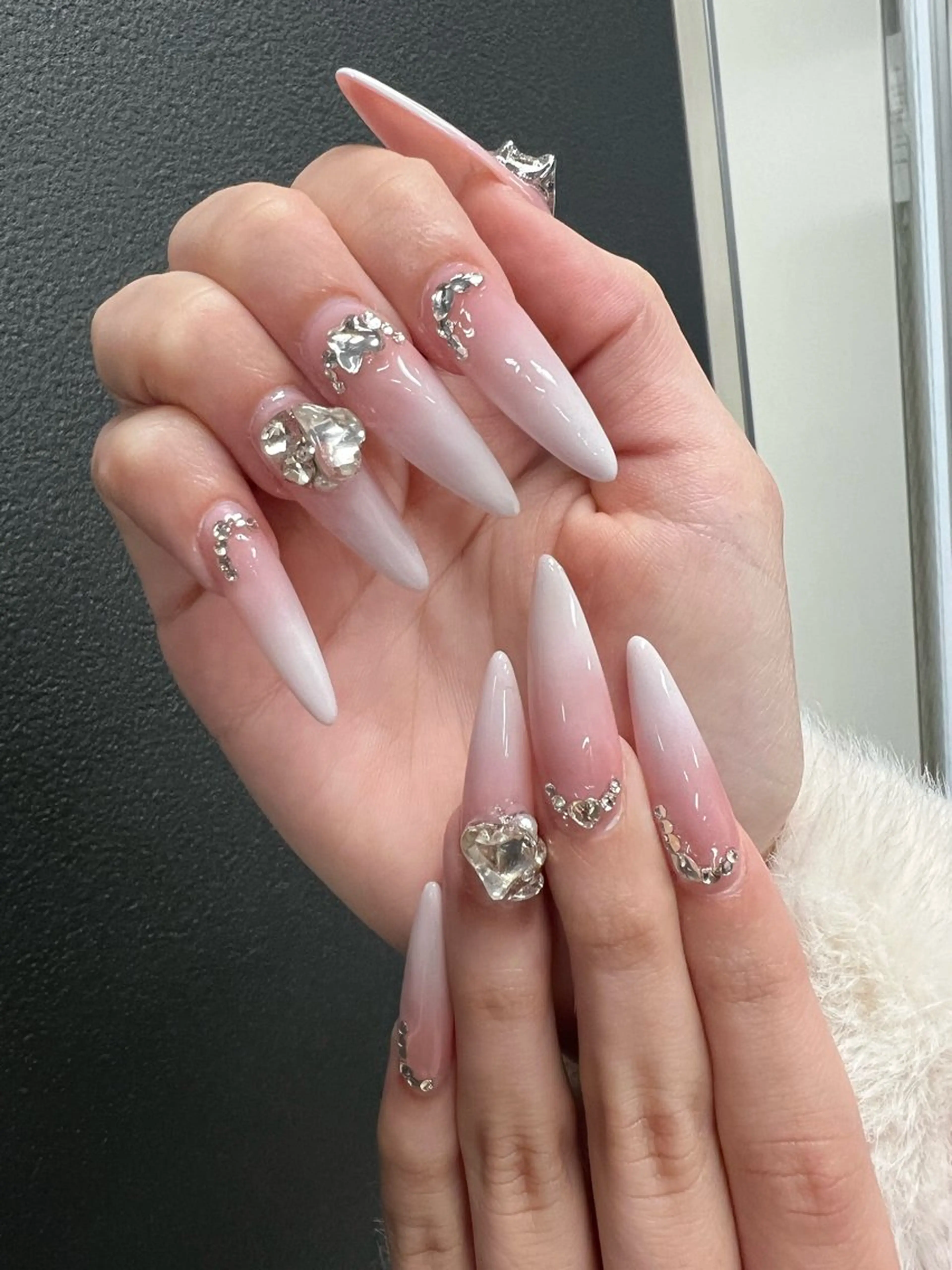 ネイル ハンドネイル Tini ANA.CHUOのネイルデザイン
