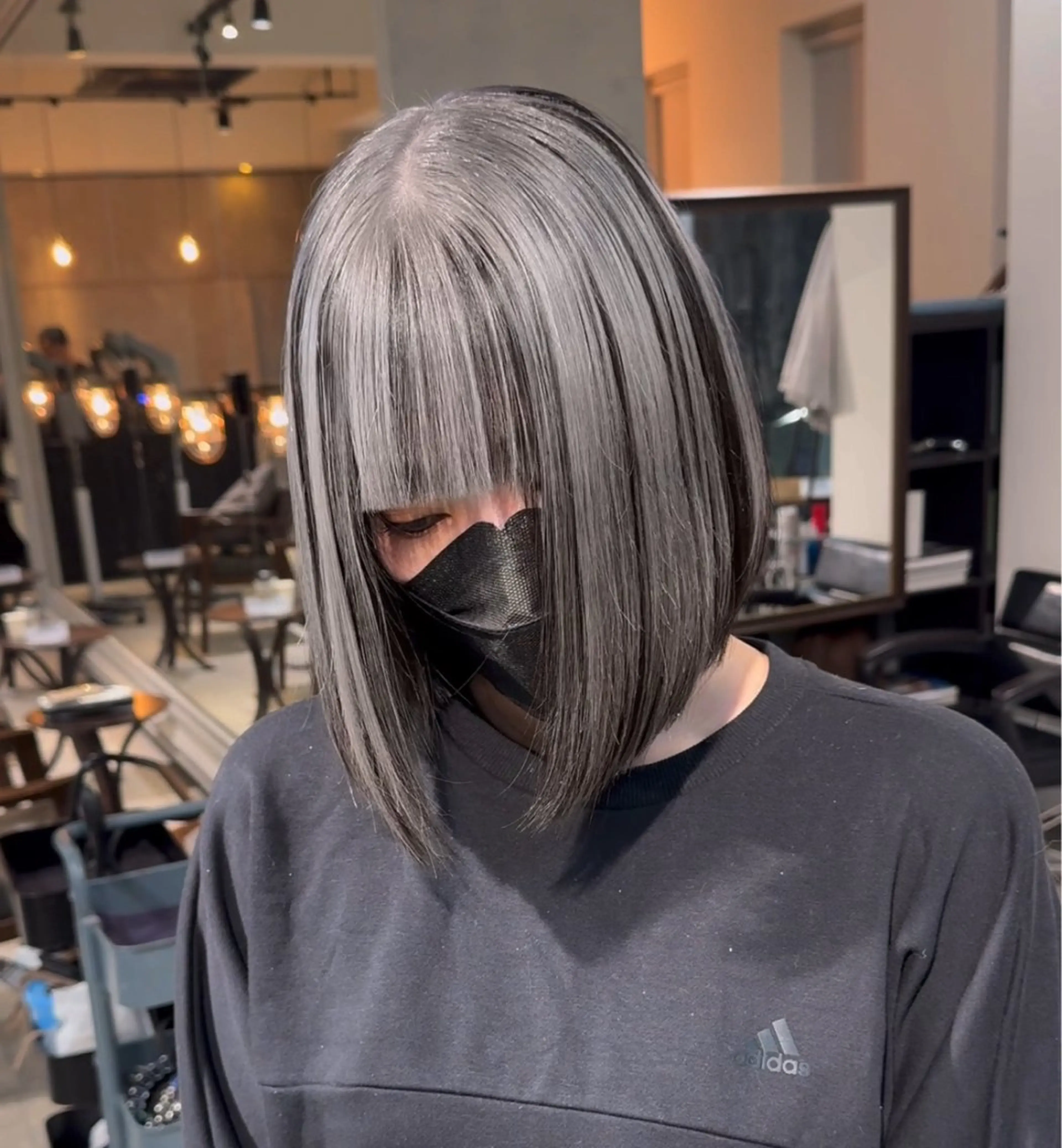 ショート カラー カット ヘアカラー トリートメント ヘアセット 💜ハイトーン💛 マジカルかいちゃんのヘアスタイル