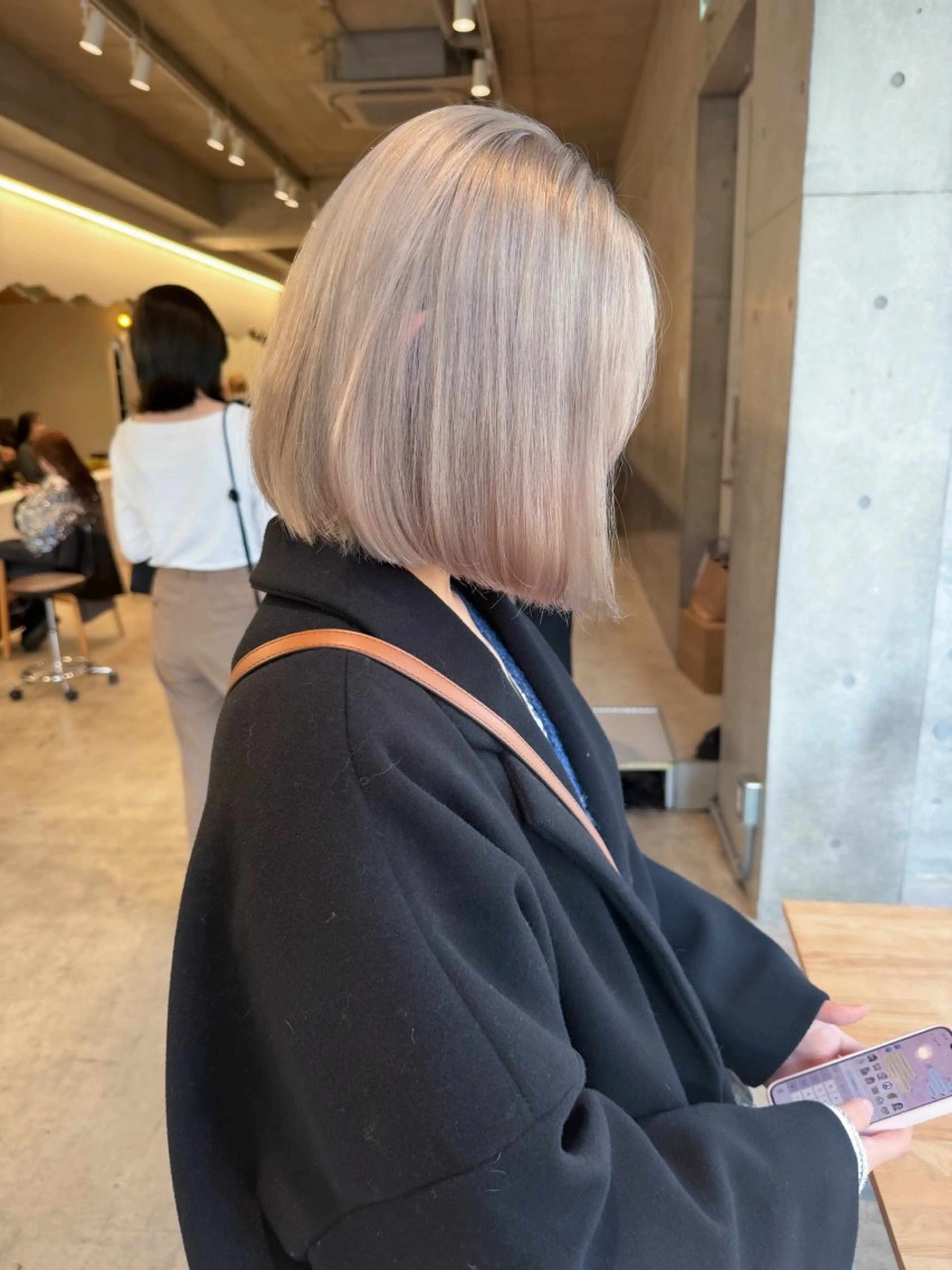 ショート カラー ヘアアレンジ ミニボブ/ブリーチ 🌈MISATOのヘアスタイル