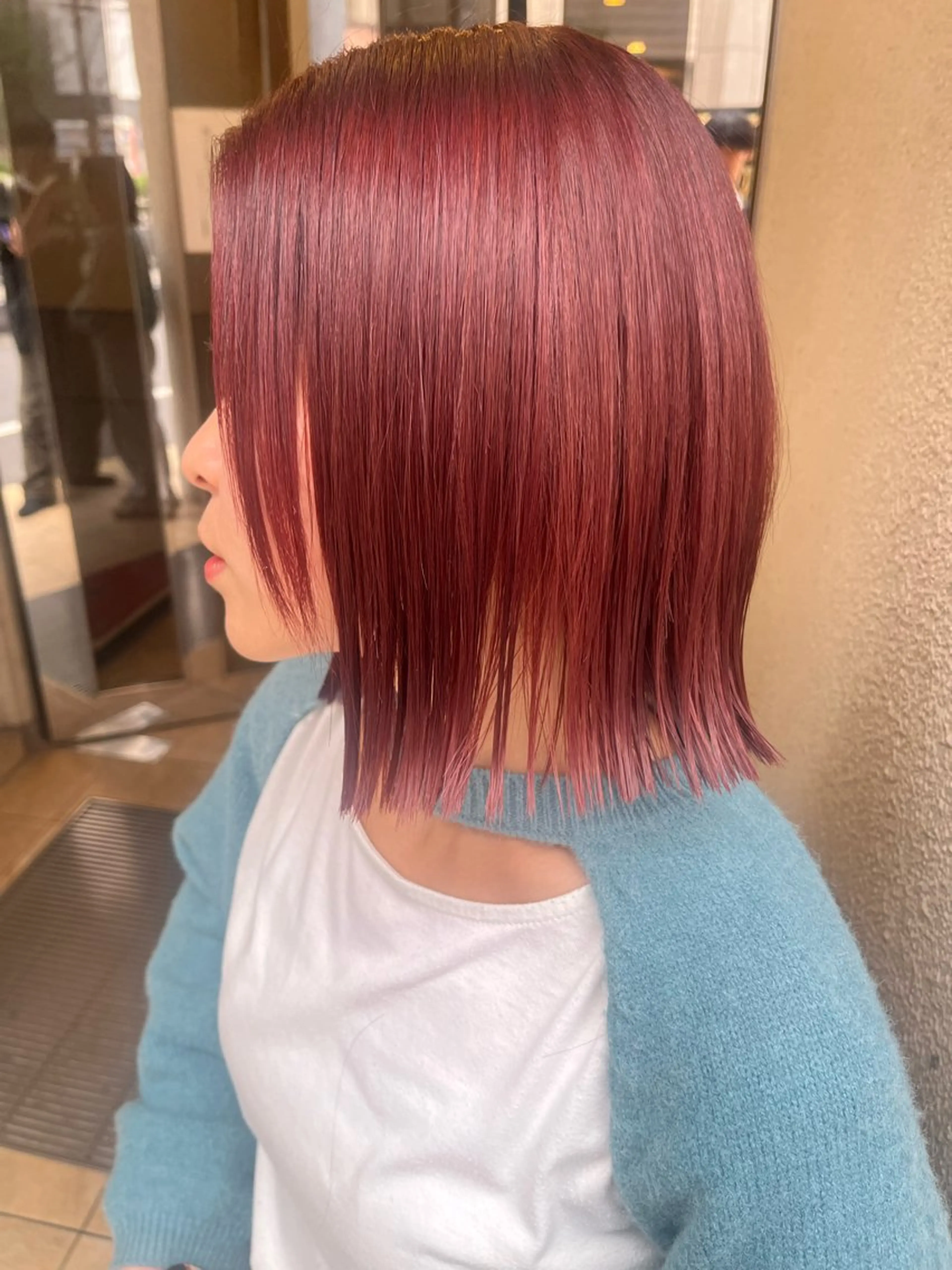 ミディアム カラー 須藤　優真 切りっぱなしボブのヘアスタイル