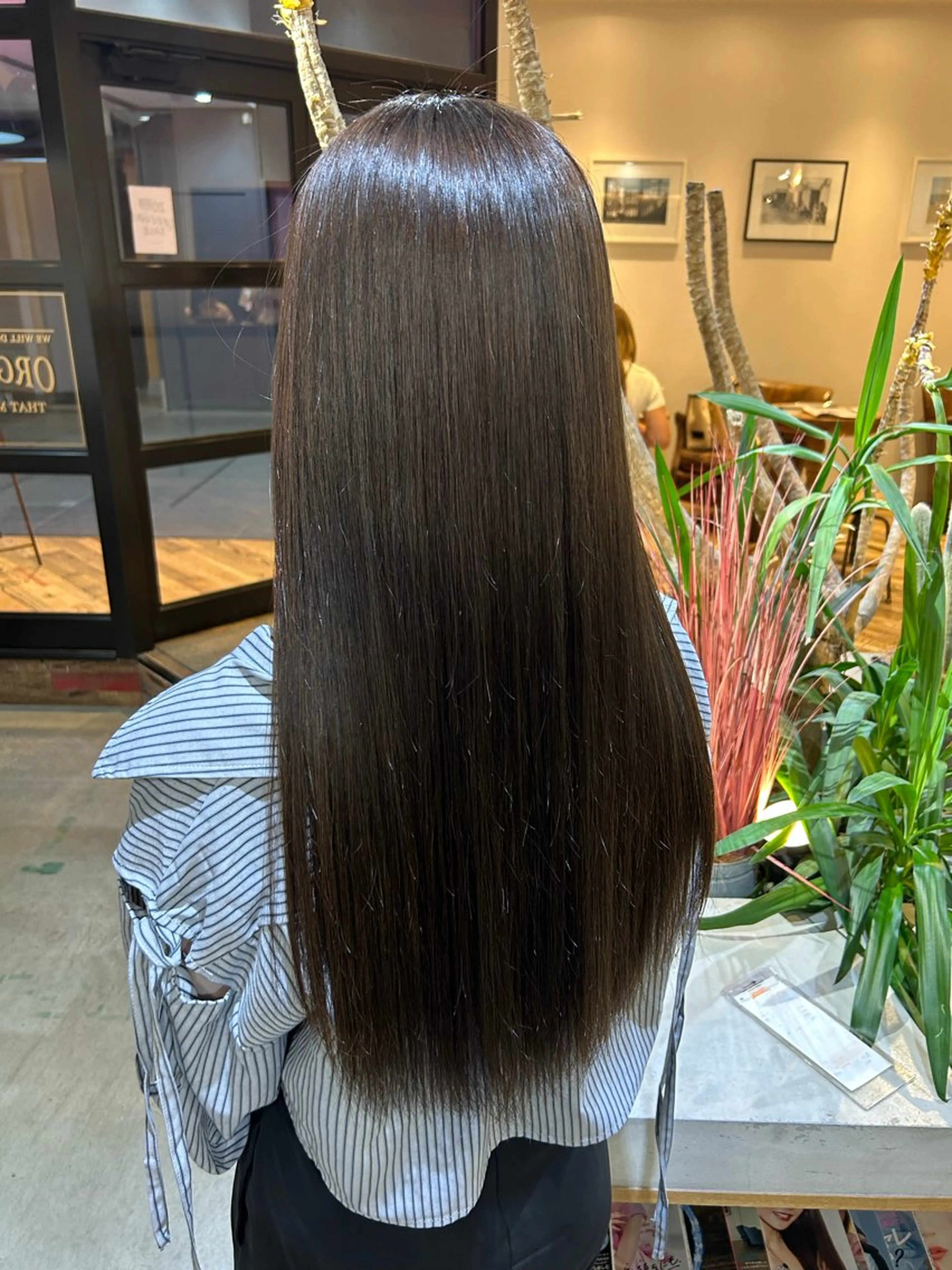 ロング 酸性ストレート カット ヘアカラー パーマ 縮毛矯正 トリートメント 艶髪/髪質改善 yukaのヘアスタイル