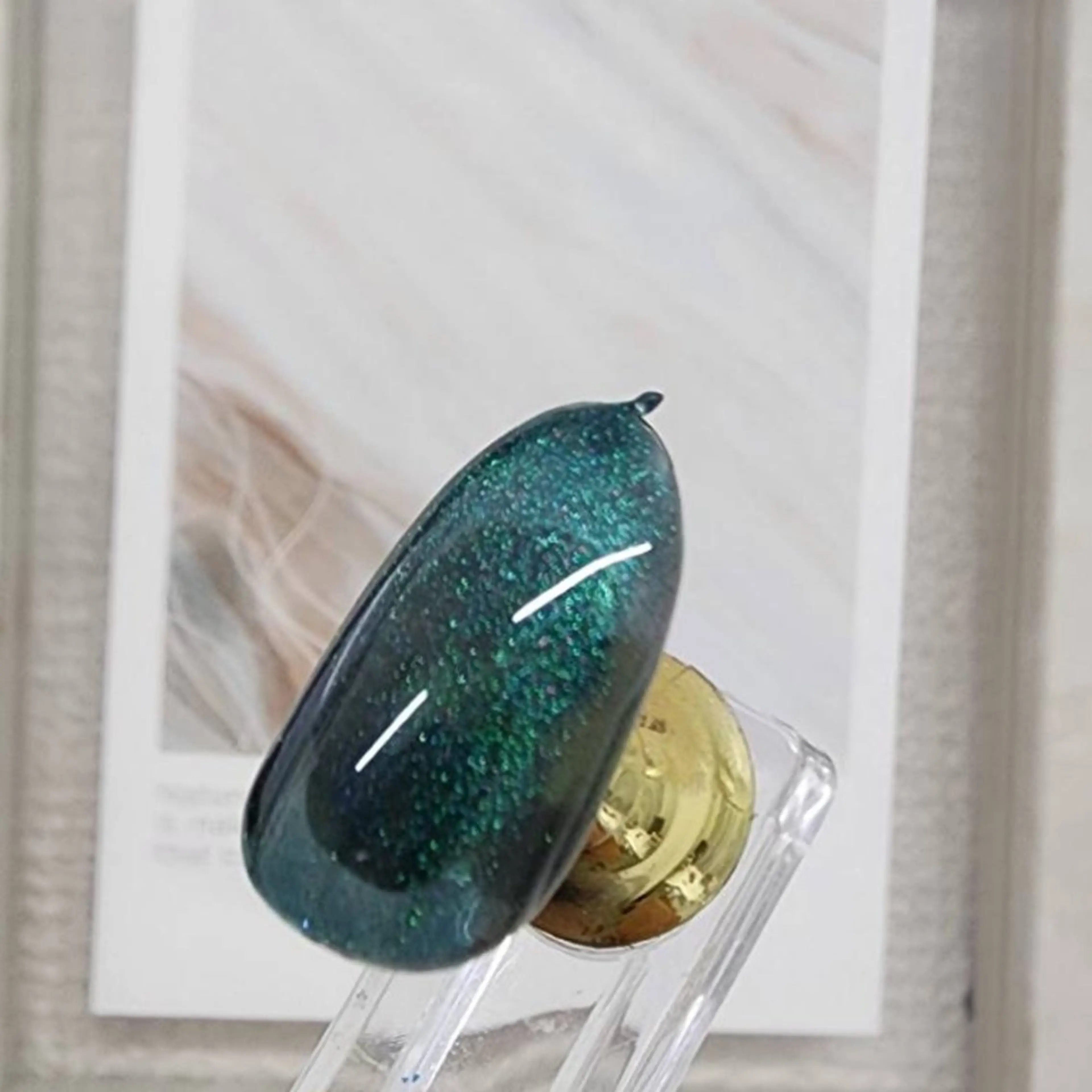 ネイル ジェルネイル グリーン 韓国ネイル マグネットネイル メンズネイル atEdgeｱｴｯﾄ OMOTESANDOのエステ・リラクイメージ