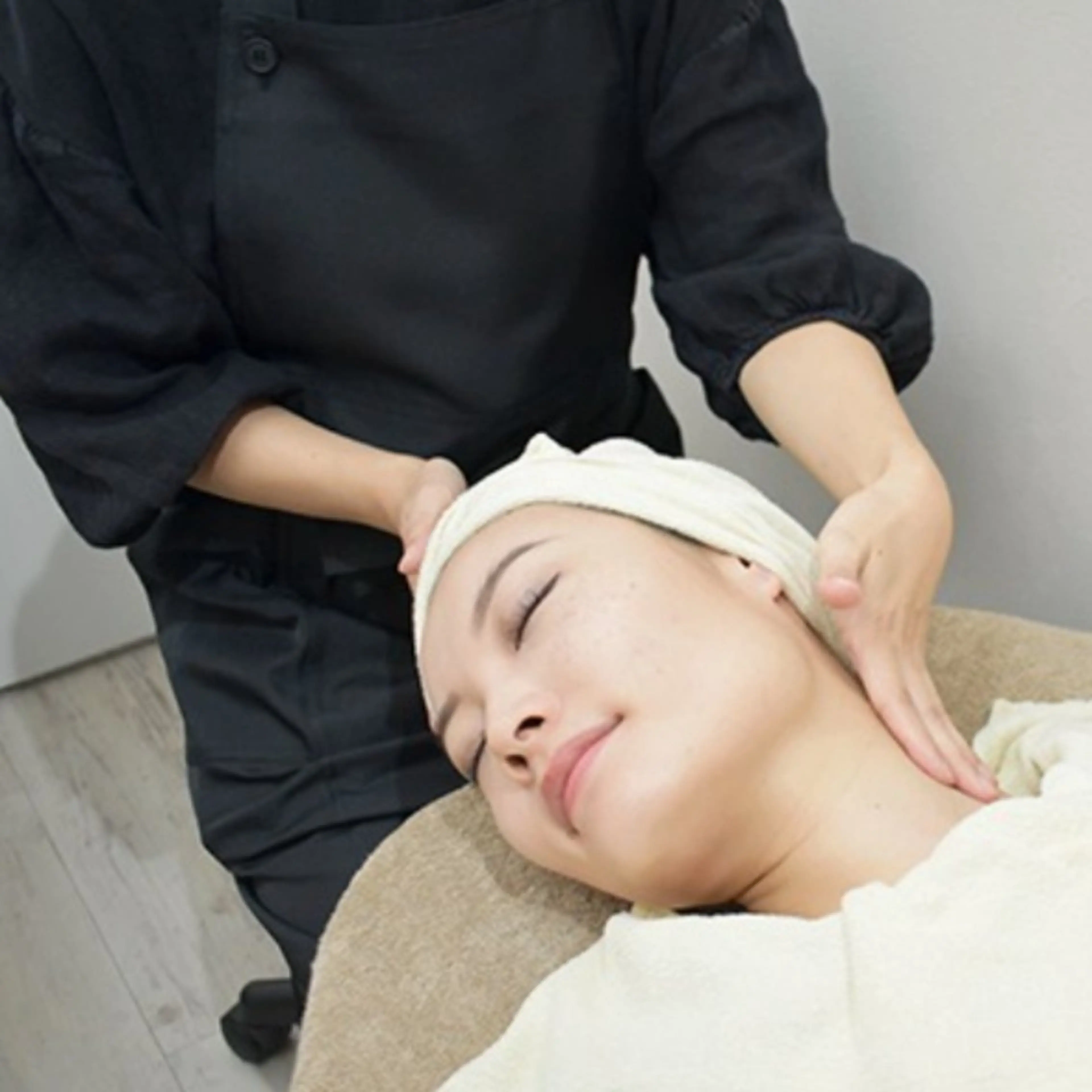 ミニモ限定！オールハンドフェイシャル(炭酸パック付)【４０分】の写真