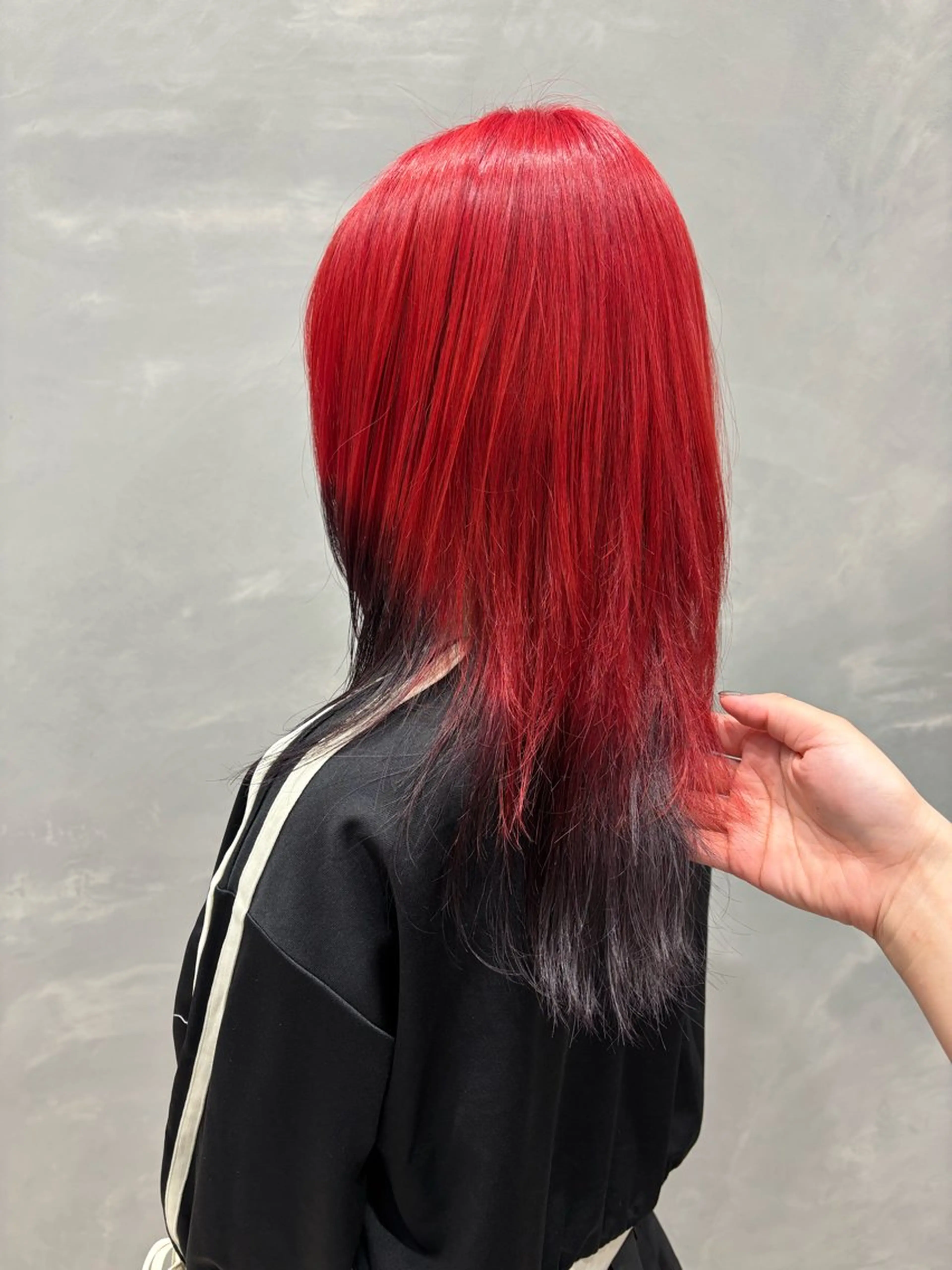 ロング カラー デザインカラー ウルフカット ヘアカラー トリートメント newi大分/ 磯部栞里／艶感カラーのヘアスタイル