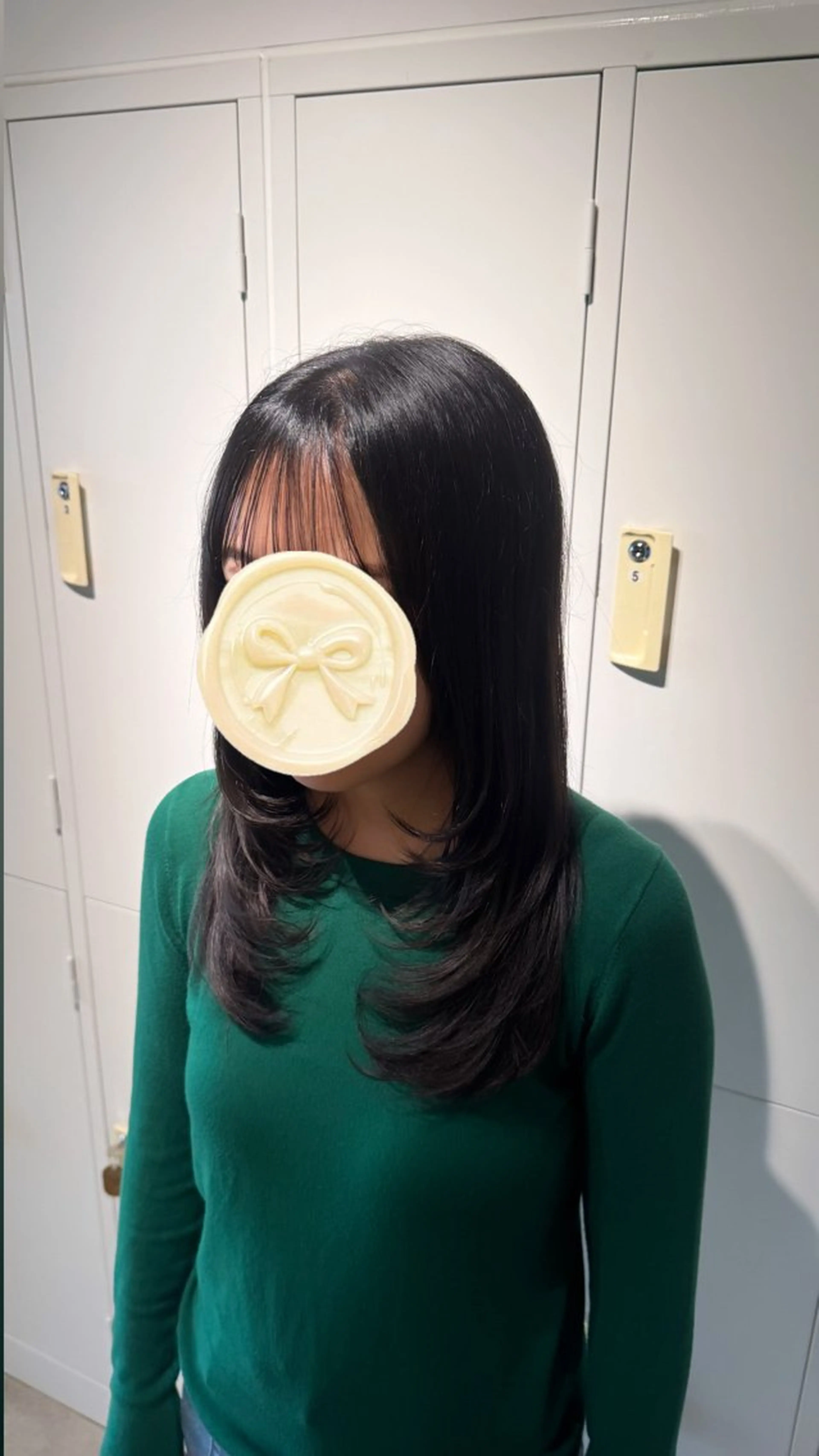 セミロング 山根 里緒のヘアスタイル