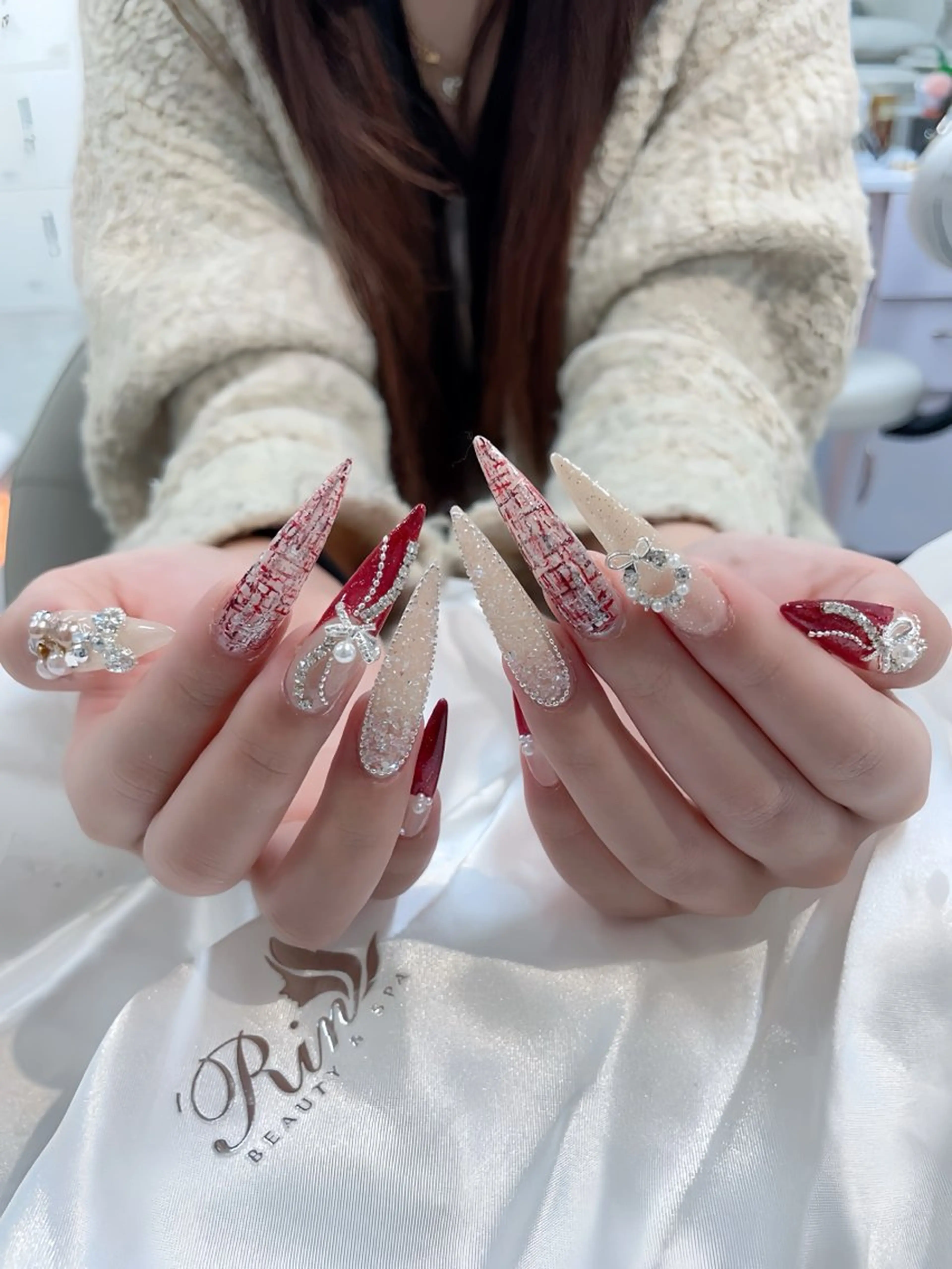 ネイル アートネイル チークネイル ジェルネイル ロングネイル マグネットネイル ハンドネイル Rin Nail 新大久保店のネイルデザイン