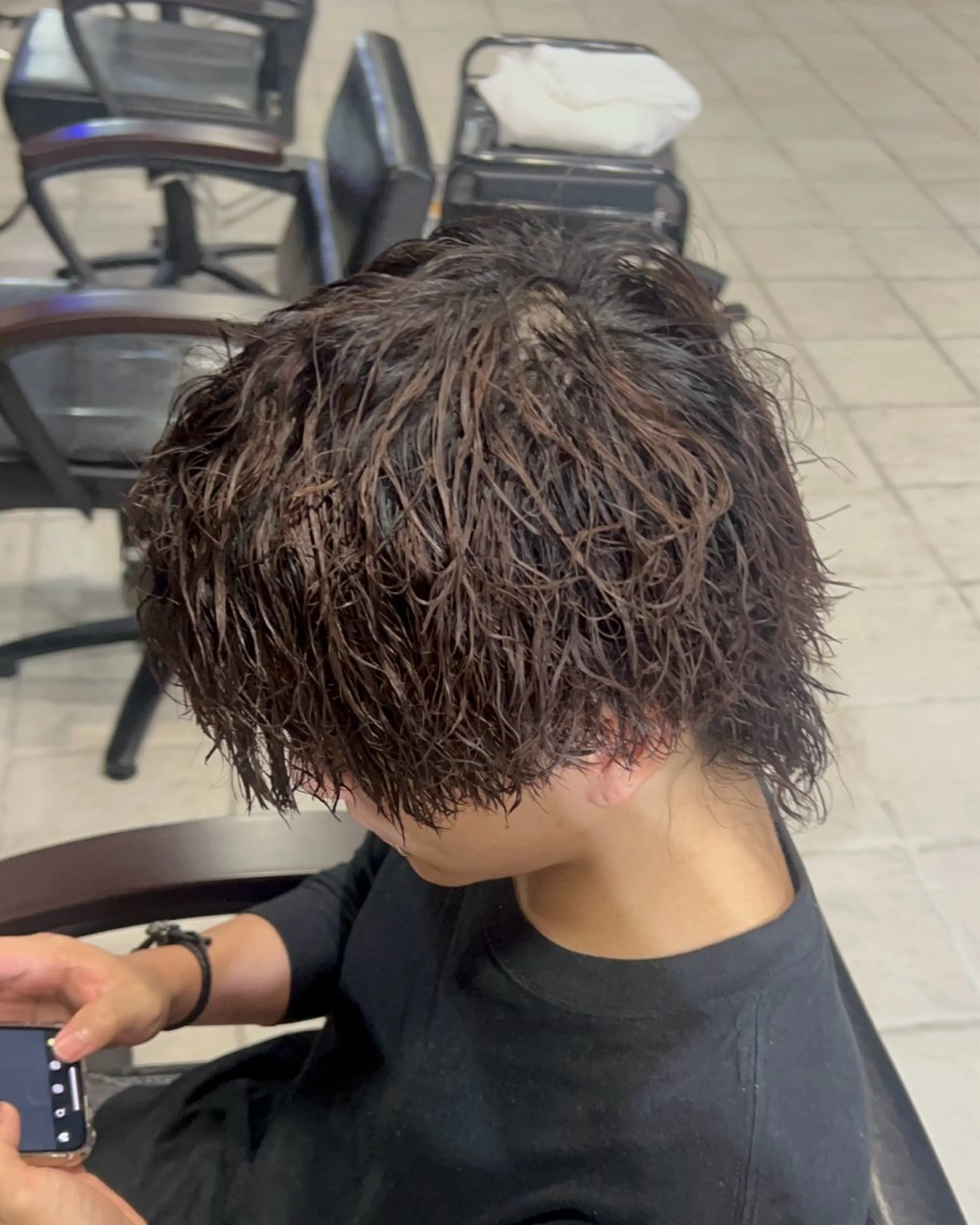 ミディアム パーマ メンズ マッシュウルフ マッシュ メンズウルフカット ウルフカット カット パーマ 【フェザーパーマ】 【縮毛矯正】鶴田文のヘアスタイル