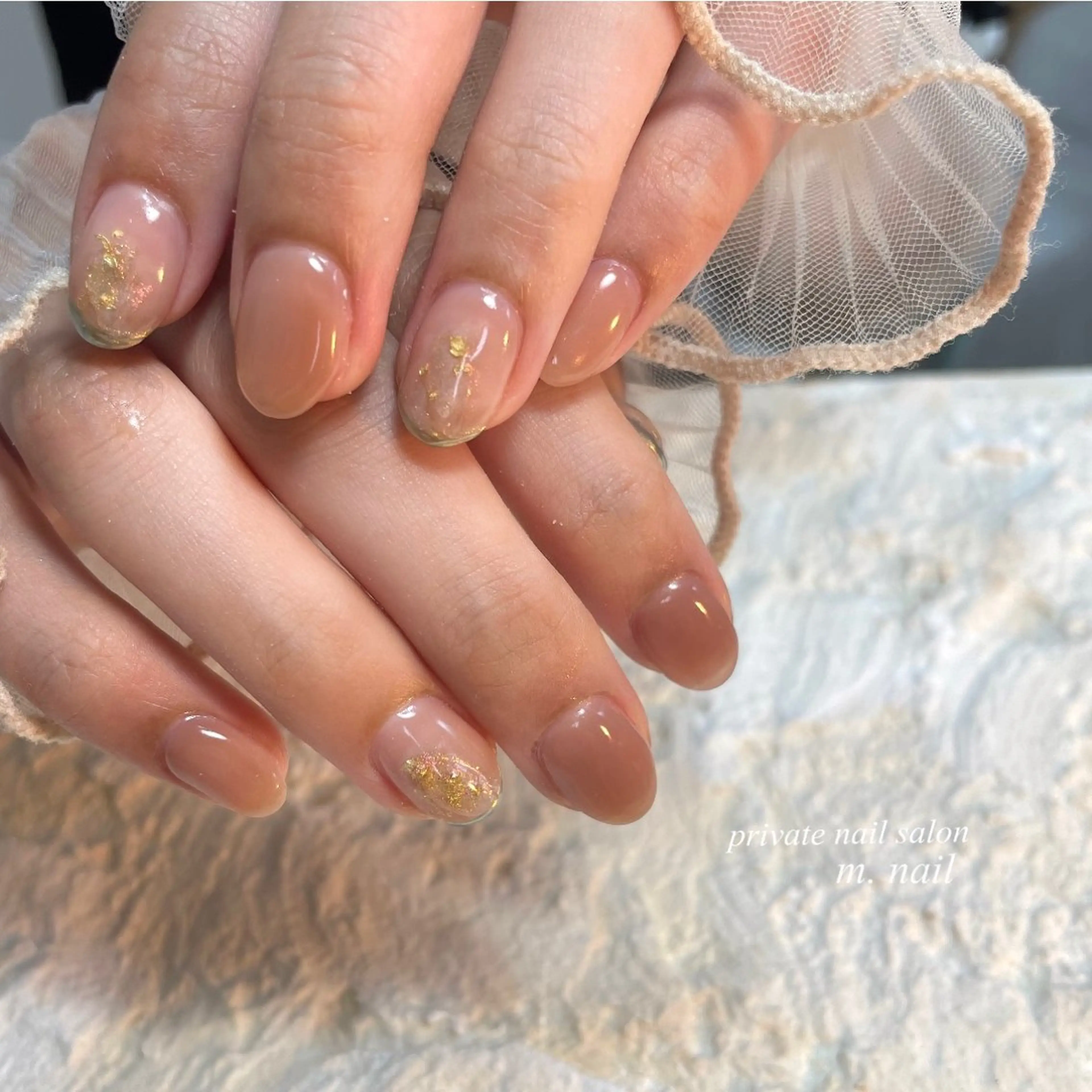 ネイル オーロラネイル ブラウン 氷ネイル・うるうるネイル 韓国ネイル オフィスネイル m.nail salonのネイルデザイン