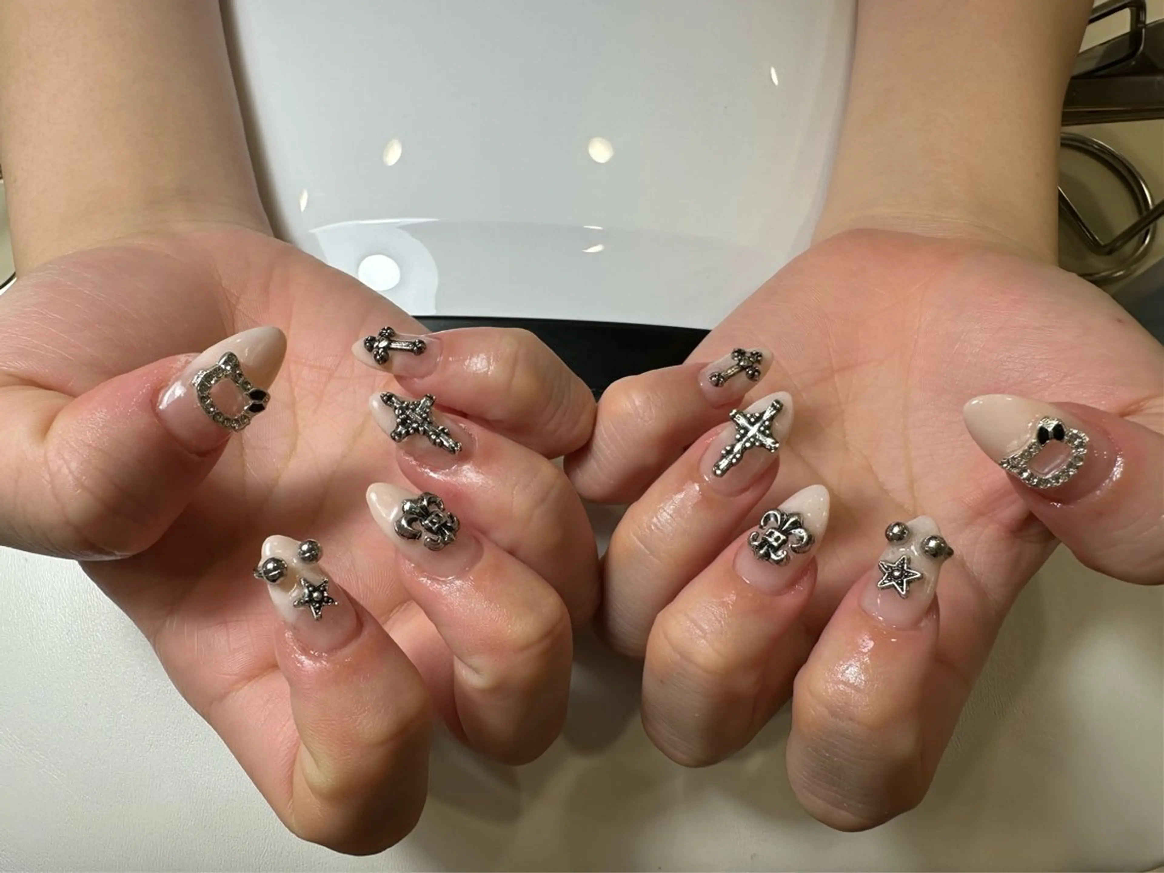 ネイル ハンドネイル ハンドケア LyymSalon _rinのネイルデザイン