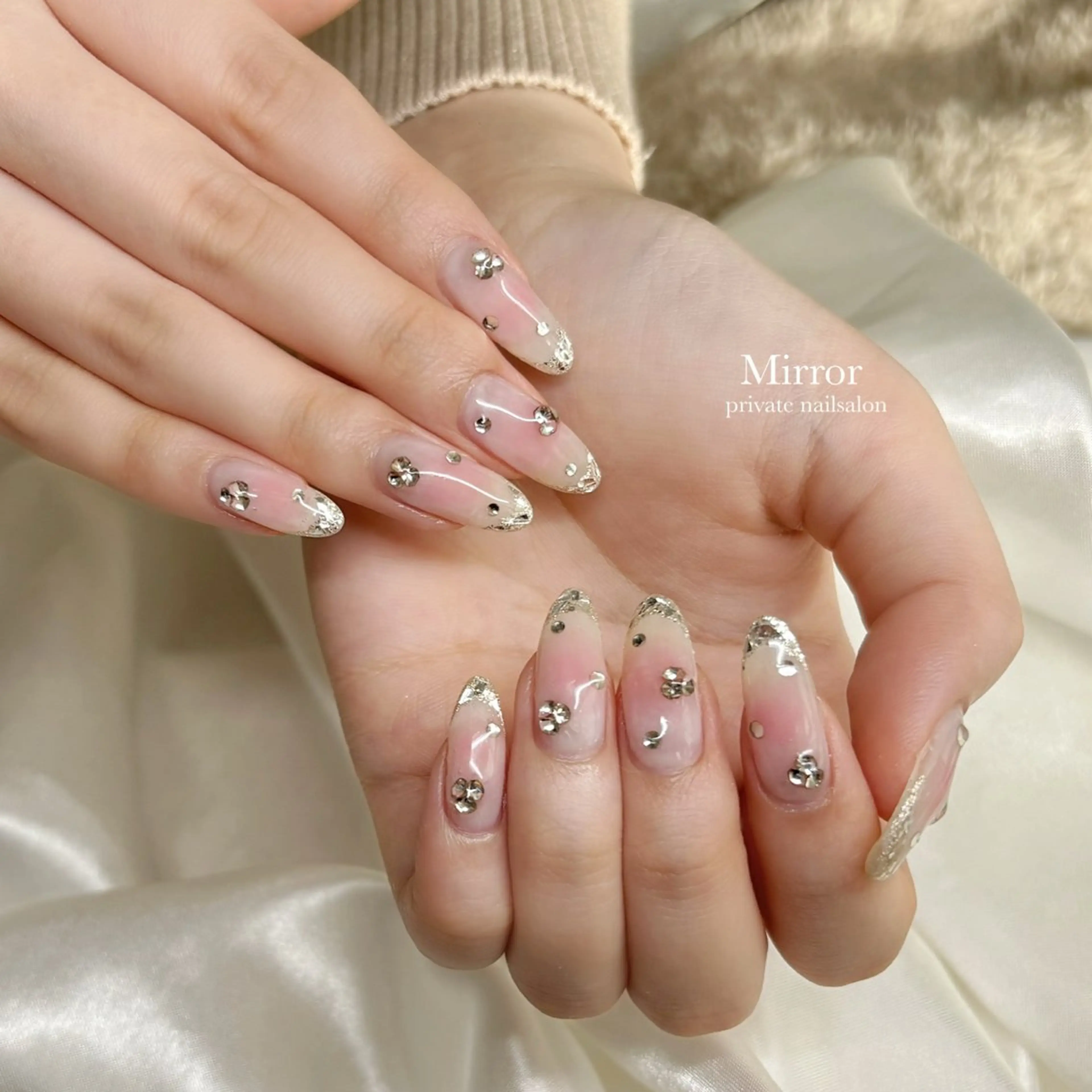 ネイル nailsalon Mirrorのネイルデザイン