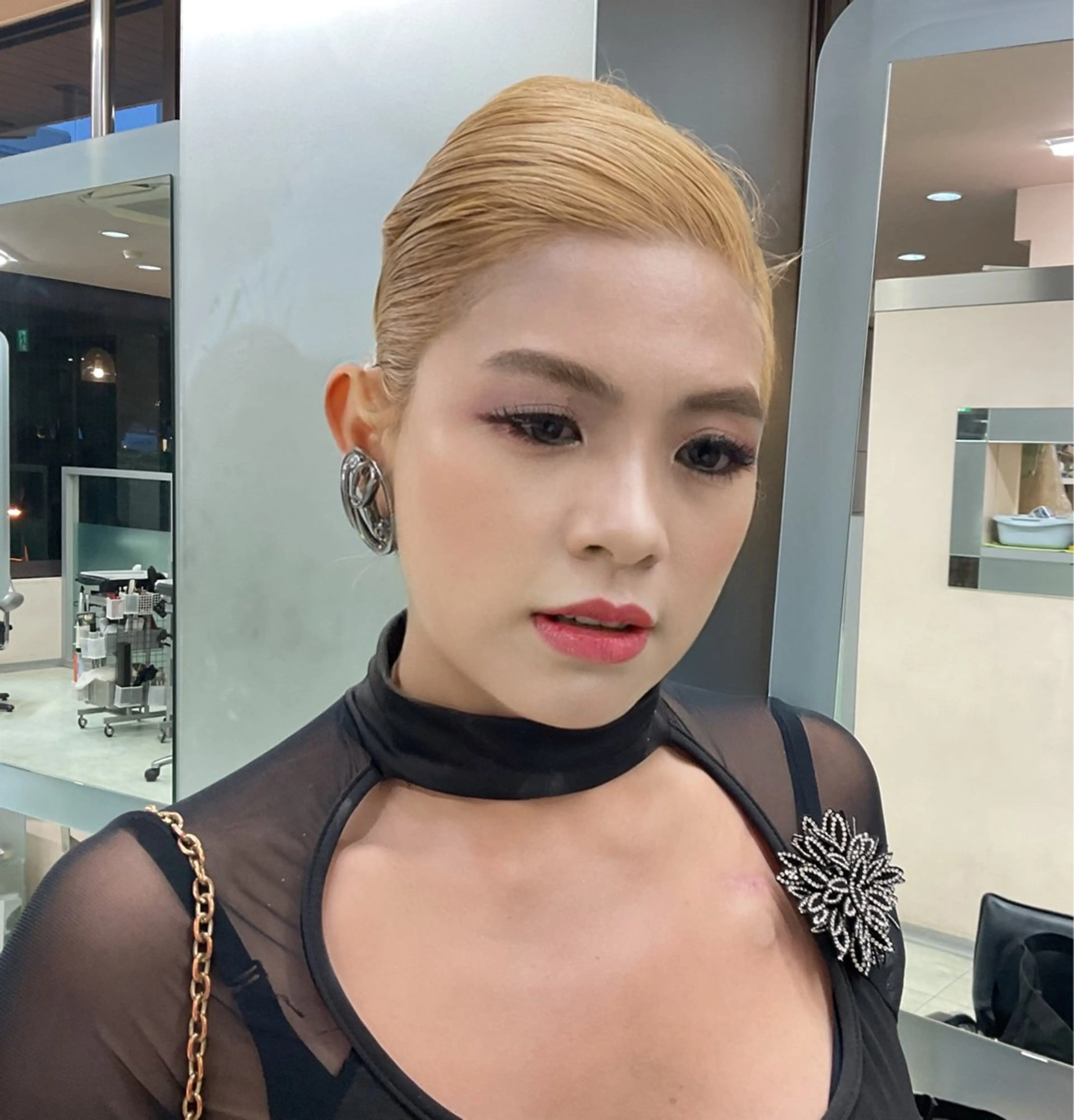 セミロング ヘアアレンジ au栄矢場町 水素髪質改善Tのヘアスタイル