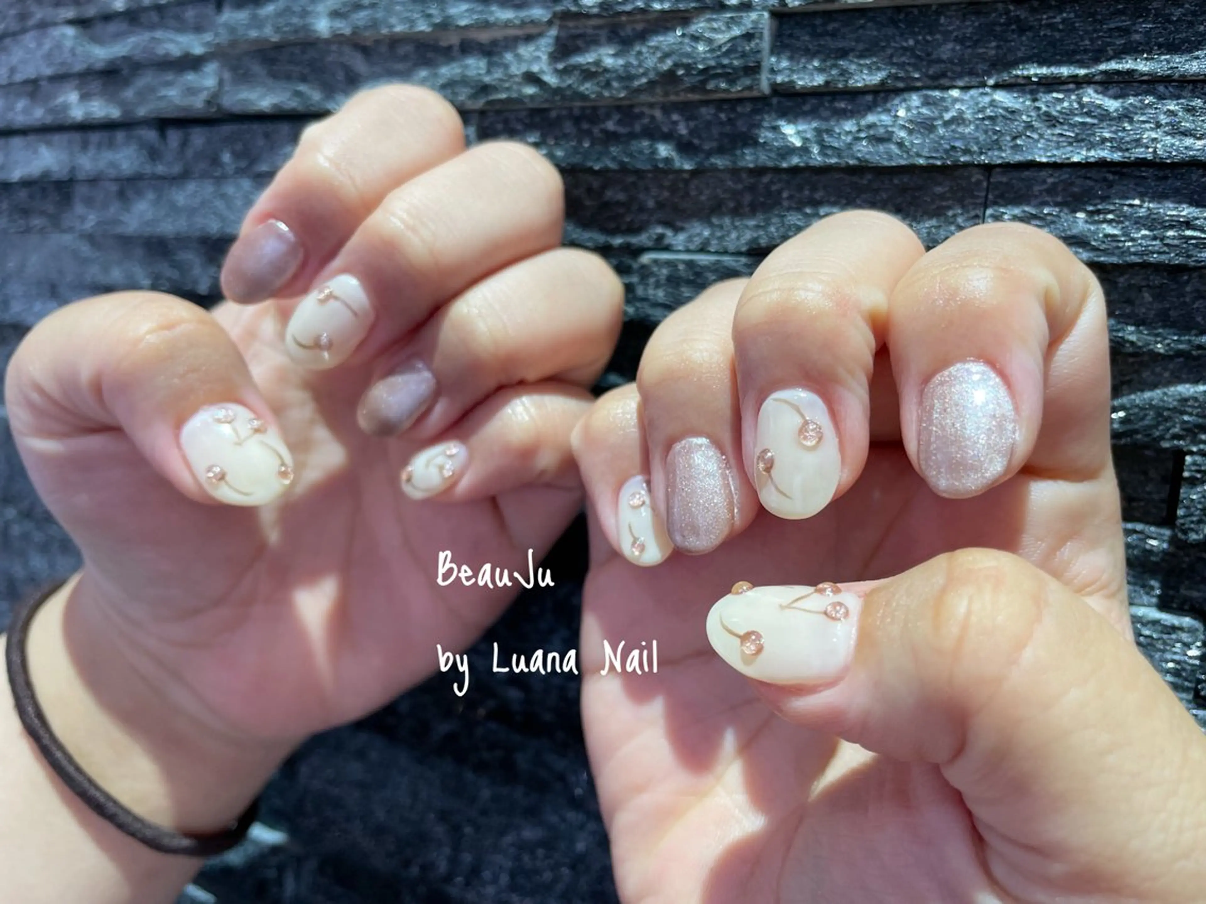 ネイル マグネットネイル ハンドネイル BeauJu by Luana Nailのネイルデザイン