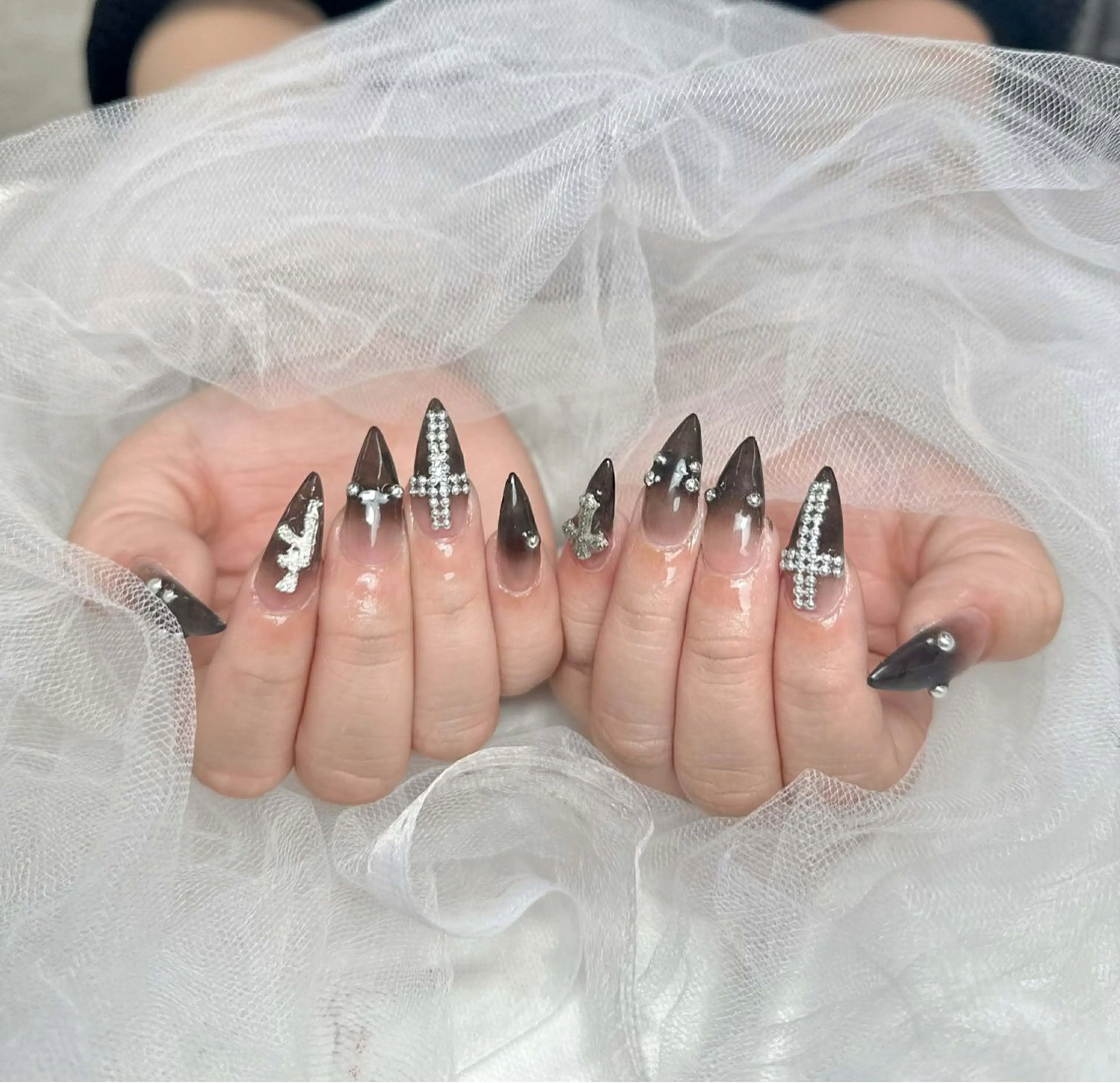 ネイル フラワーネイル 韓国ネイル 持ち込み 春ネイル ワンホンネイル ハンドネイル Huyn Nail Studioのネイルデザイン