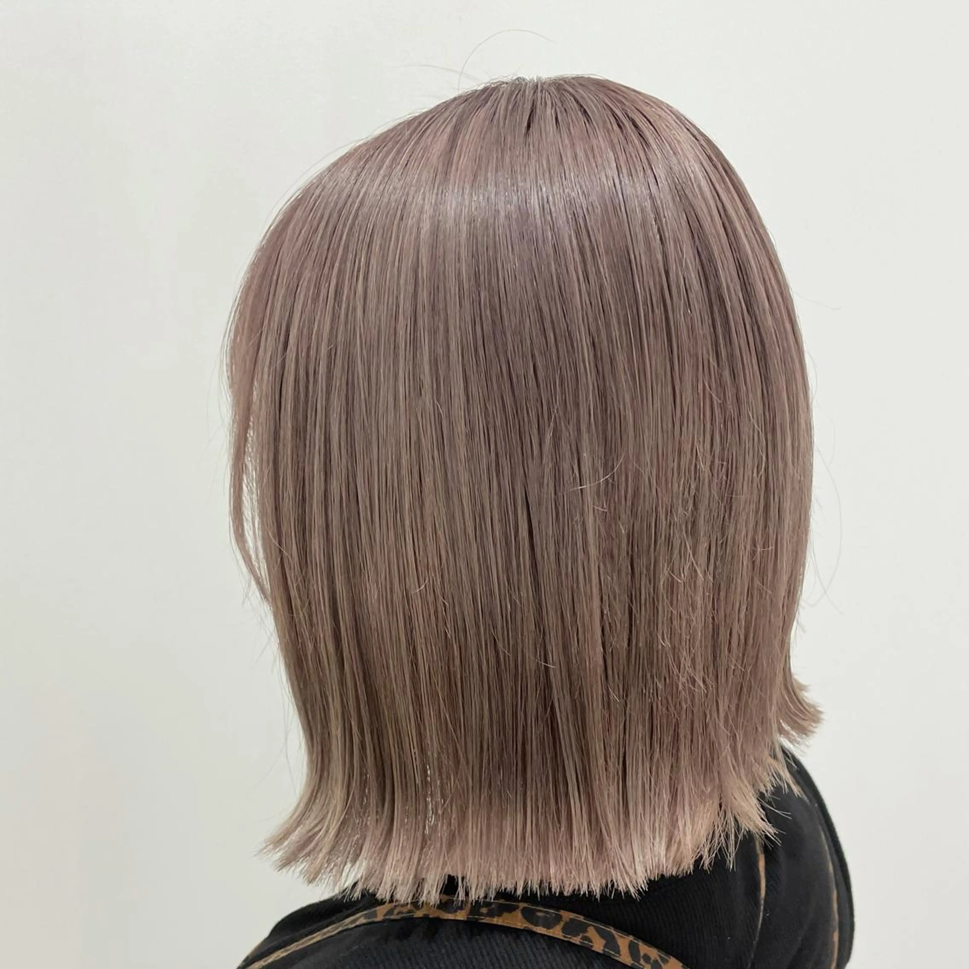 セミロング カラー ヘアカラー トリートメント 🎀透明感カラー🎀 mikaのヘアスタイル