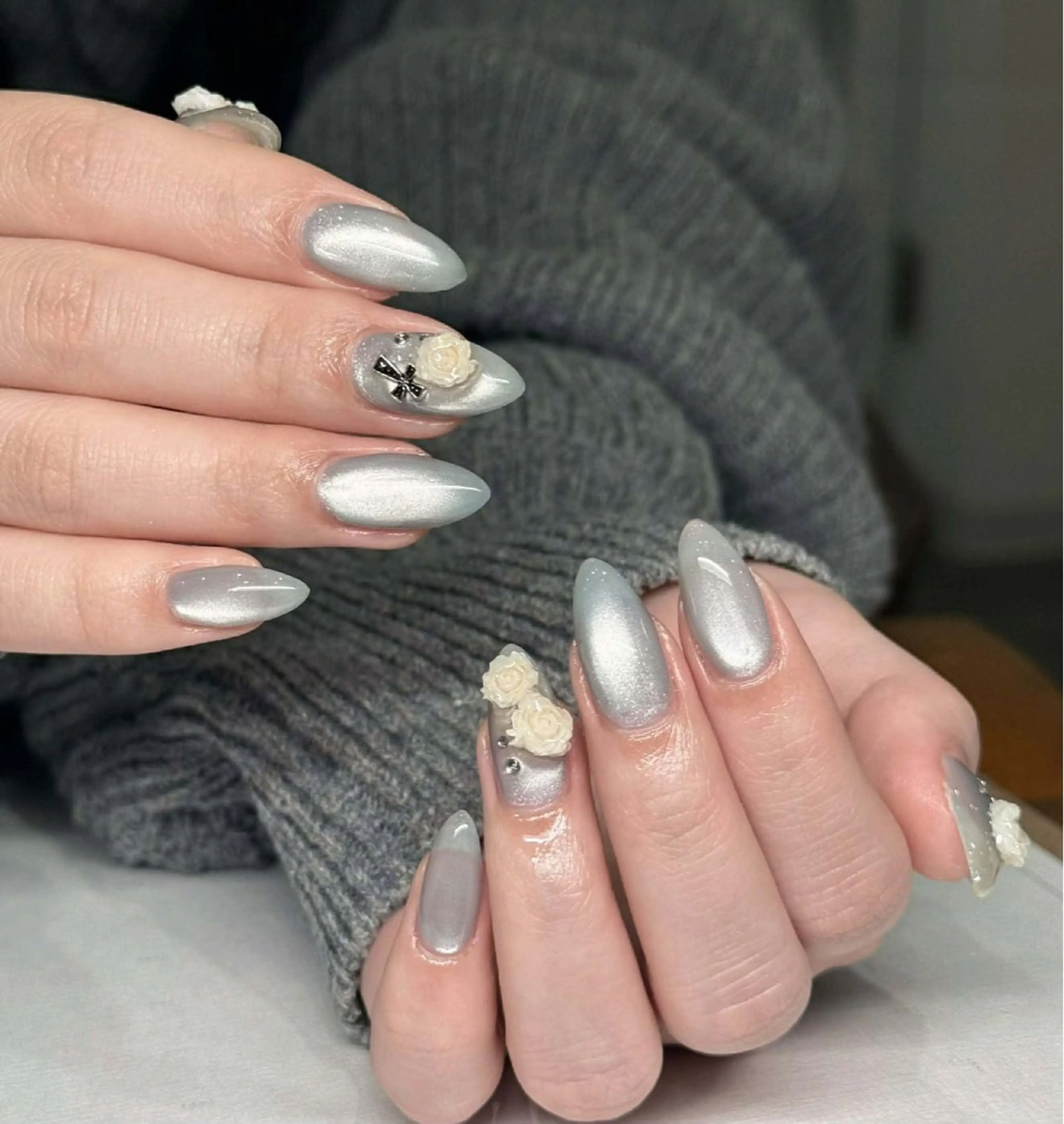 ネイル オーロラネイル ブルー チークネイル フットネイル フレンチネイル ハンドネイル REI レイのネイルデザイン