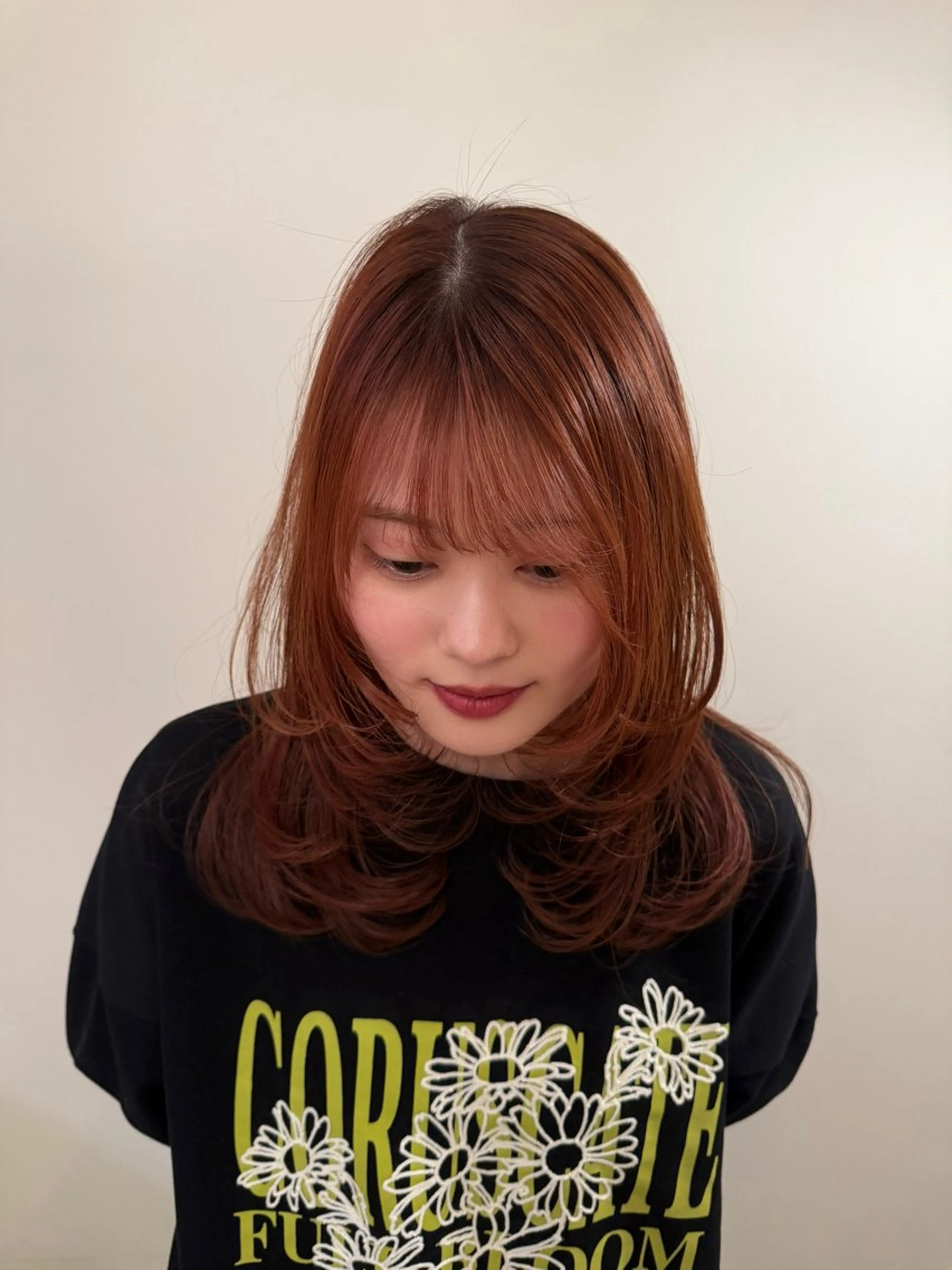 カラー ピエドプール NINAのヘアスタイル