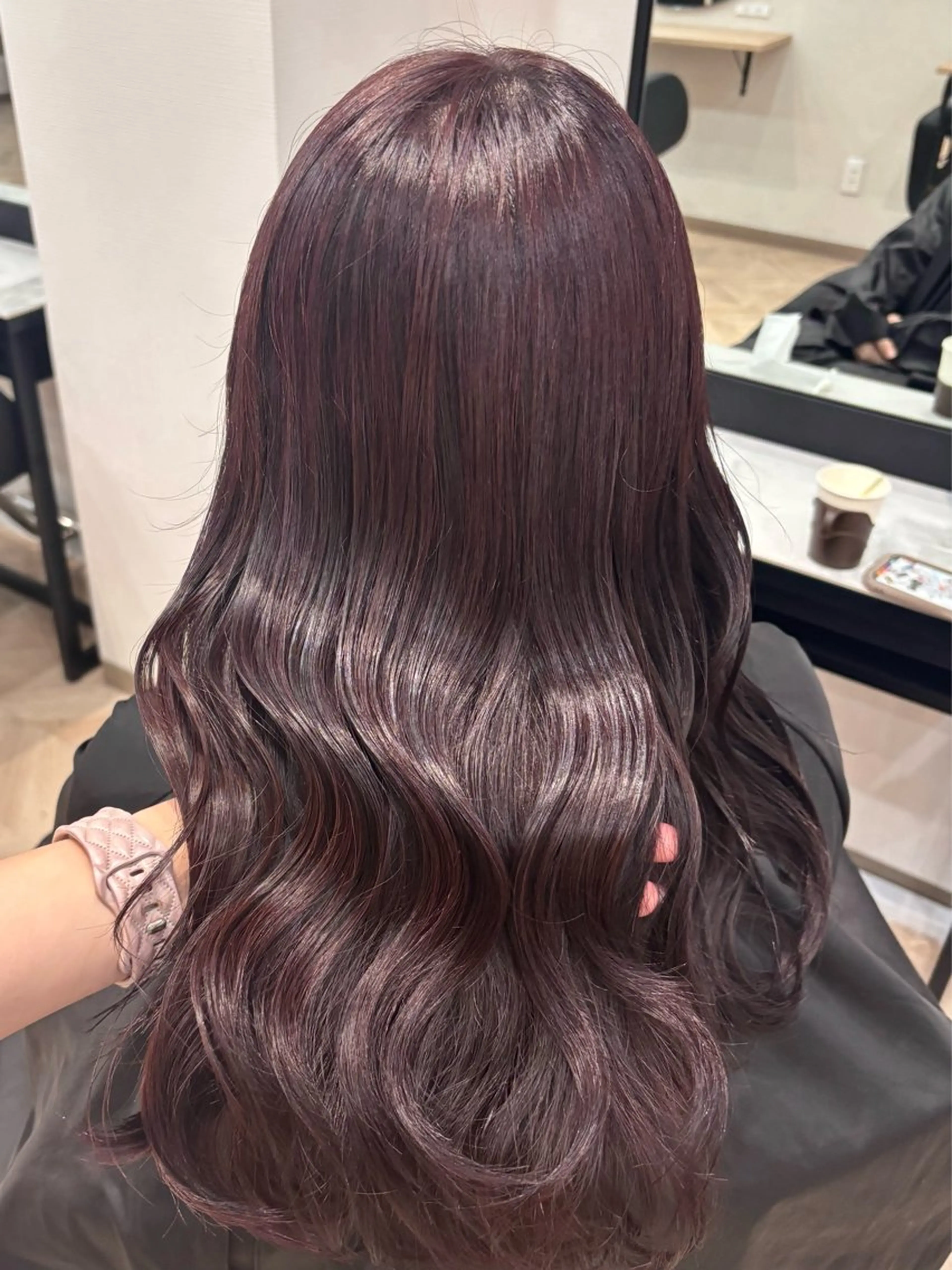 ロング カラー ブリーチ ブラウンカラー ブリーチなしカラー ピンクカラー ピンクブラウン カット ヘアカラー トリートメント 𝒎𝒐𝒆🩰 名駅/ヘアメ/暖色♡のヘアスタイル