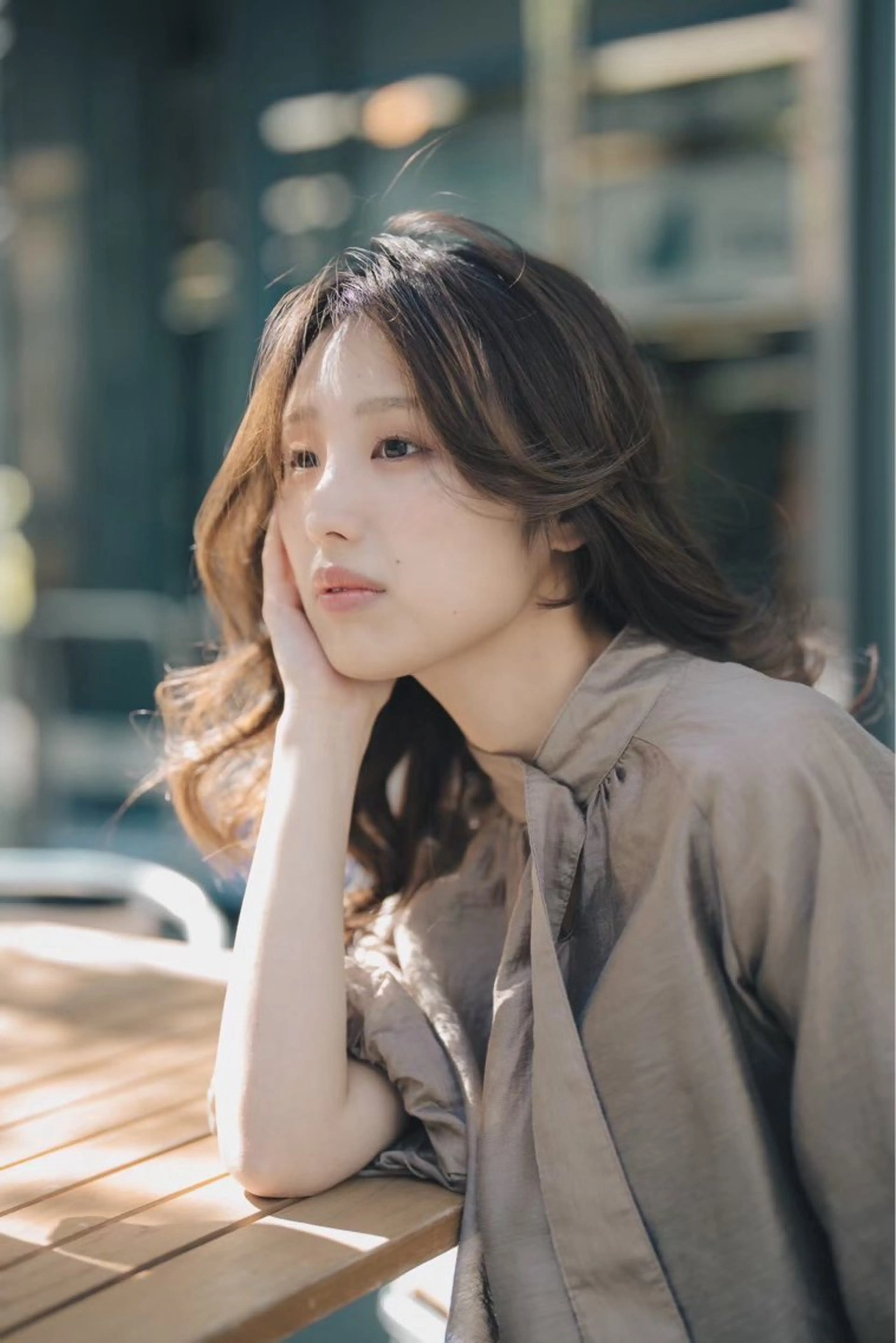 セミロング 敏感肌カラー/斉藤 /かきあげバングのヘアスタイル