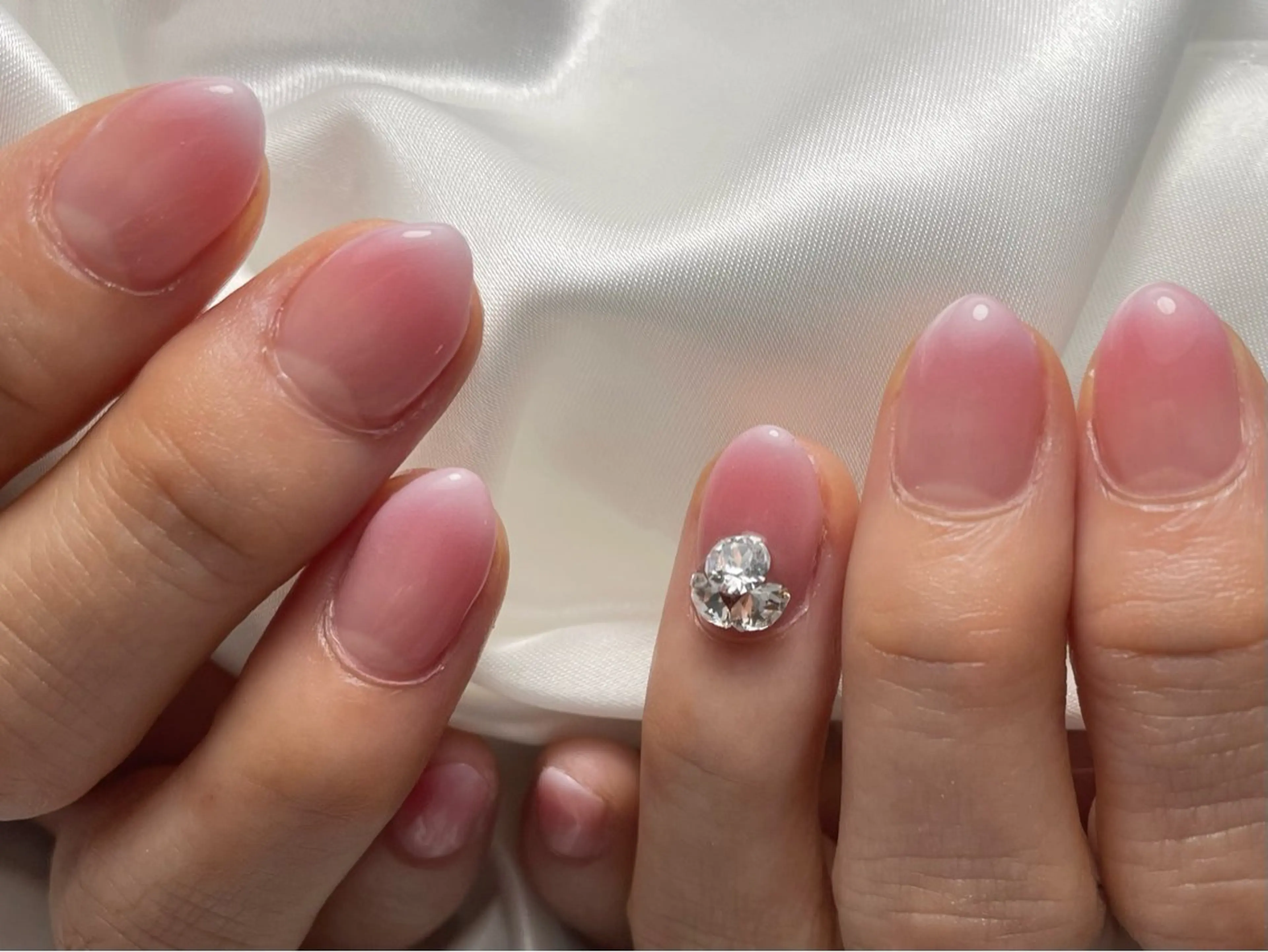 ネイル ストーンネイル M nailのネイルデザイン