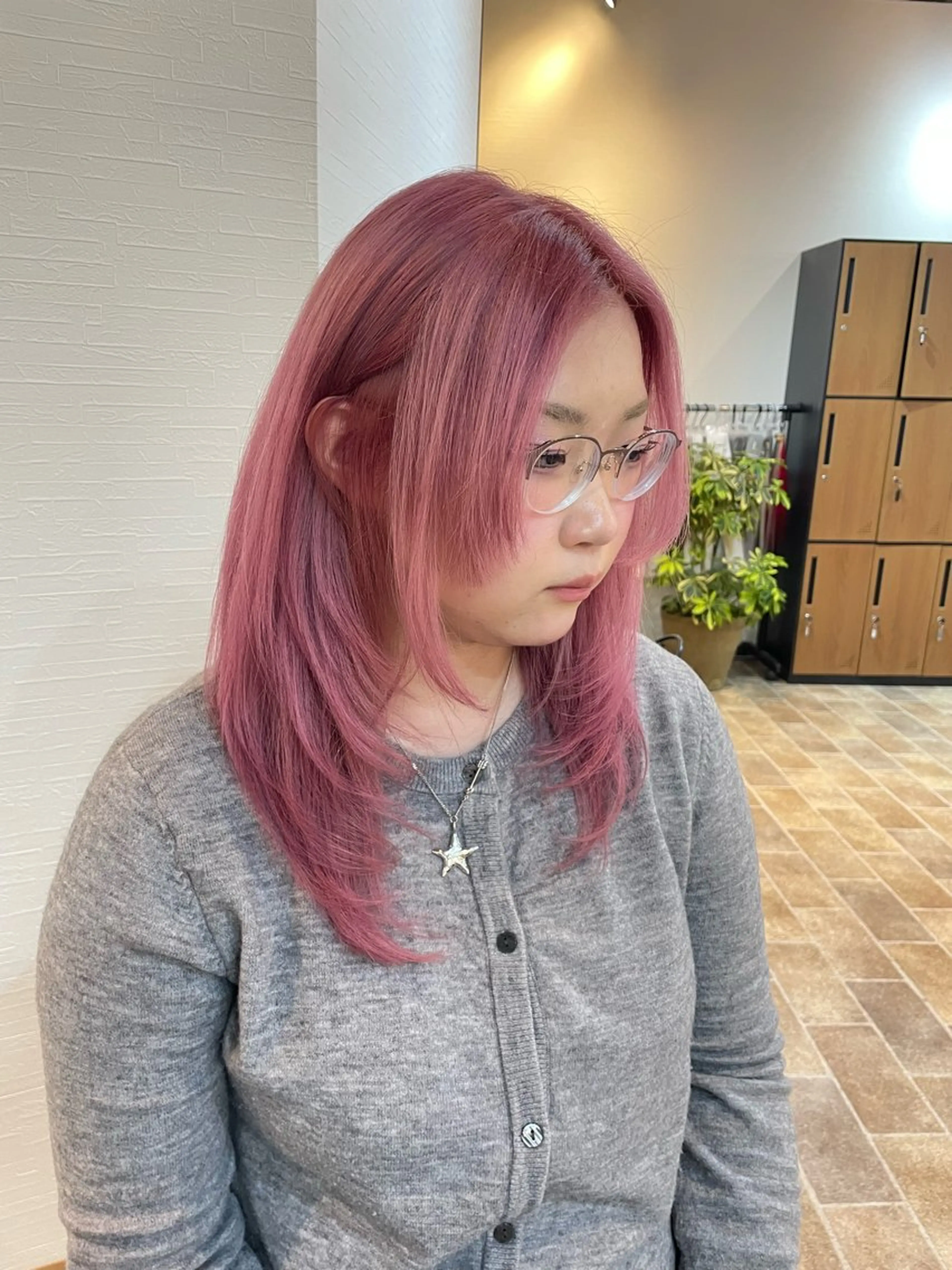 ロング カラー ピンクカラー 姫カット レイヤーカット カット ヘアカラー YUI/ ブリーチカラー🌷のヘアスタイル