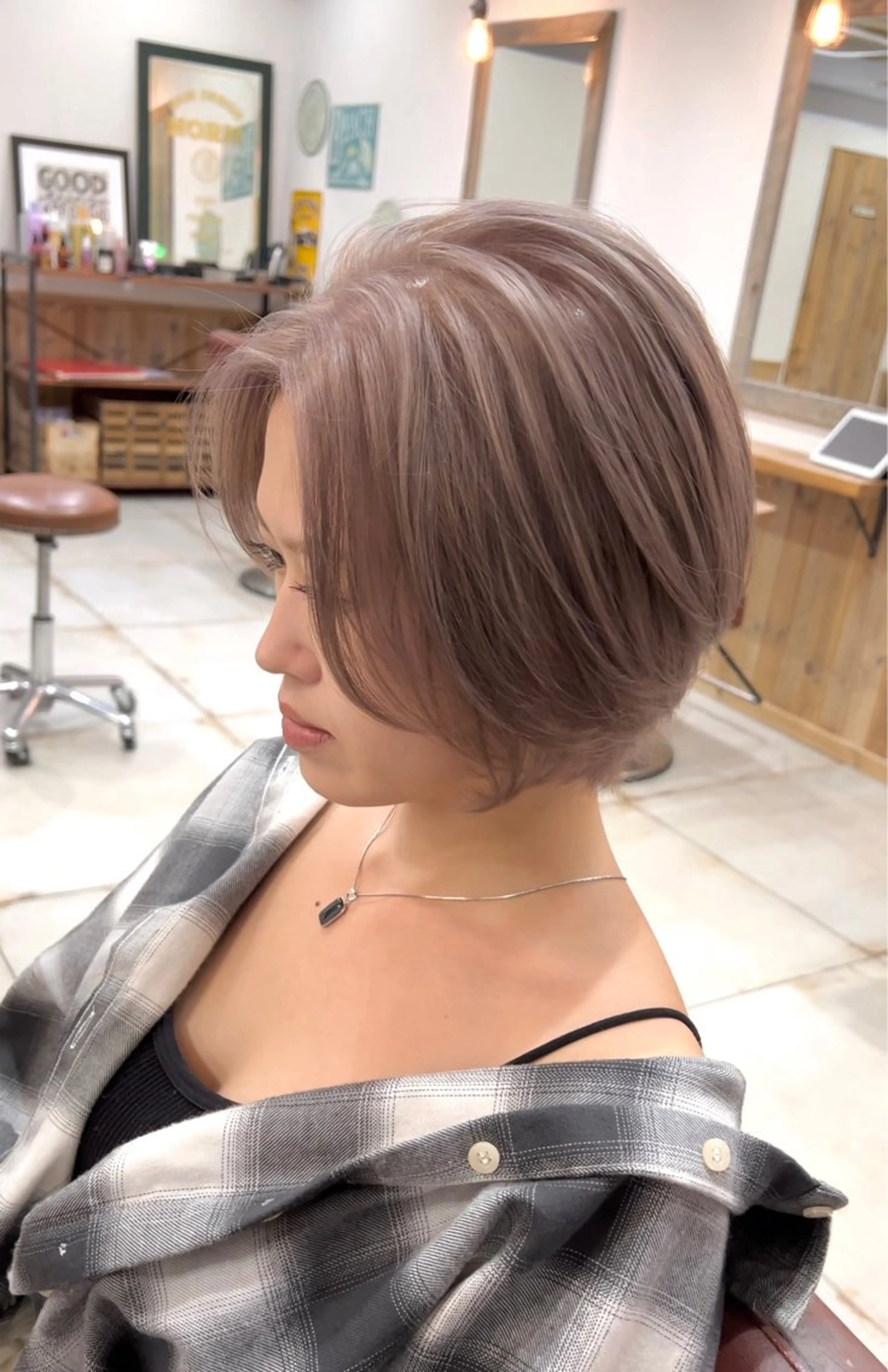 ショート ヘアカラー トリートメント ハイライトバレイヤー ジュ🎨川村聖吾🎨のヘアスタイル