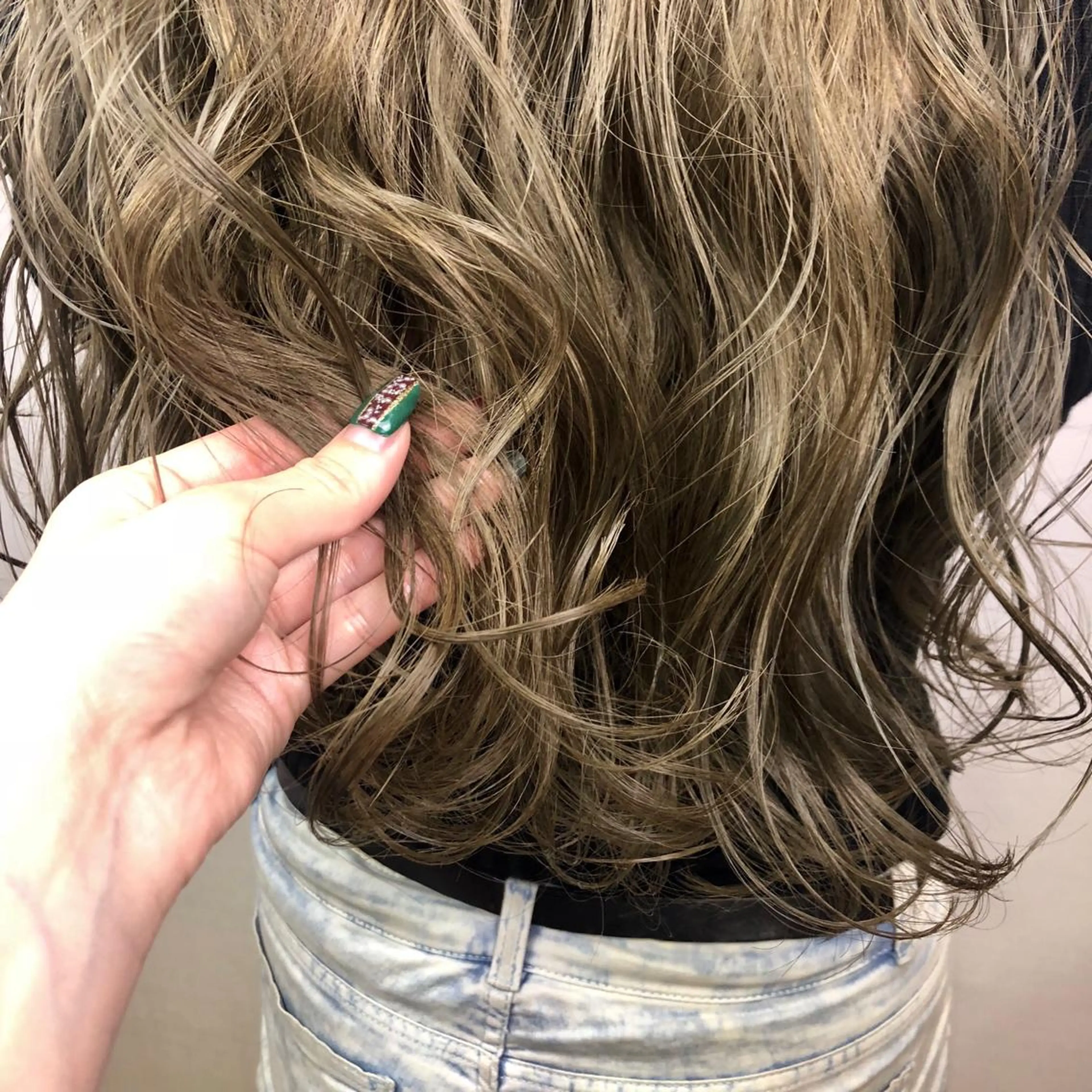 ロング カラー ハイライトカラー ハイライト 小顔レイヤー/ ベージュ🤍Rieのヘアスタイル