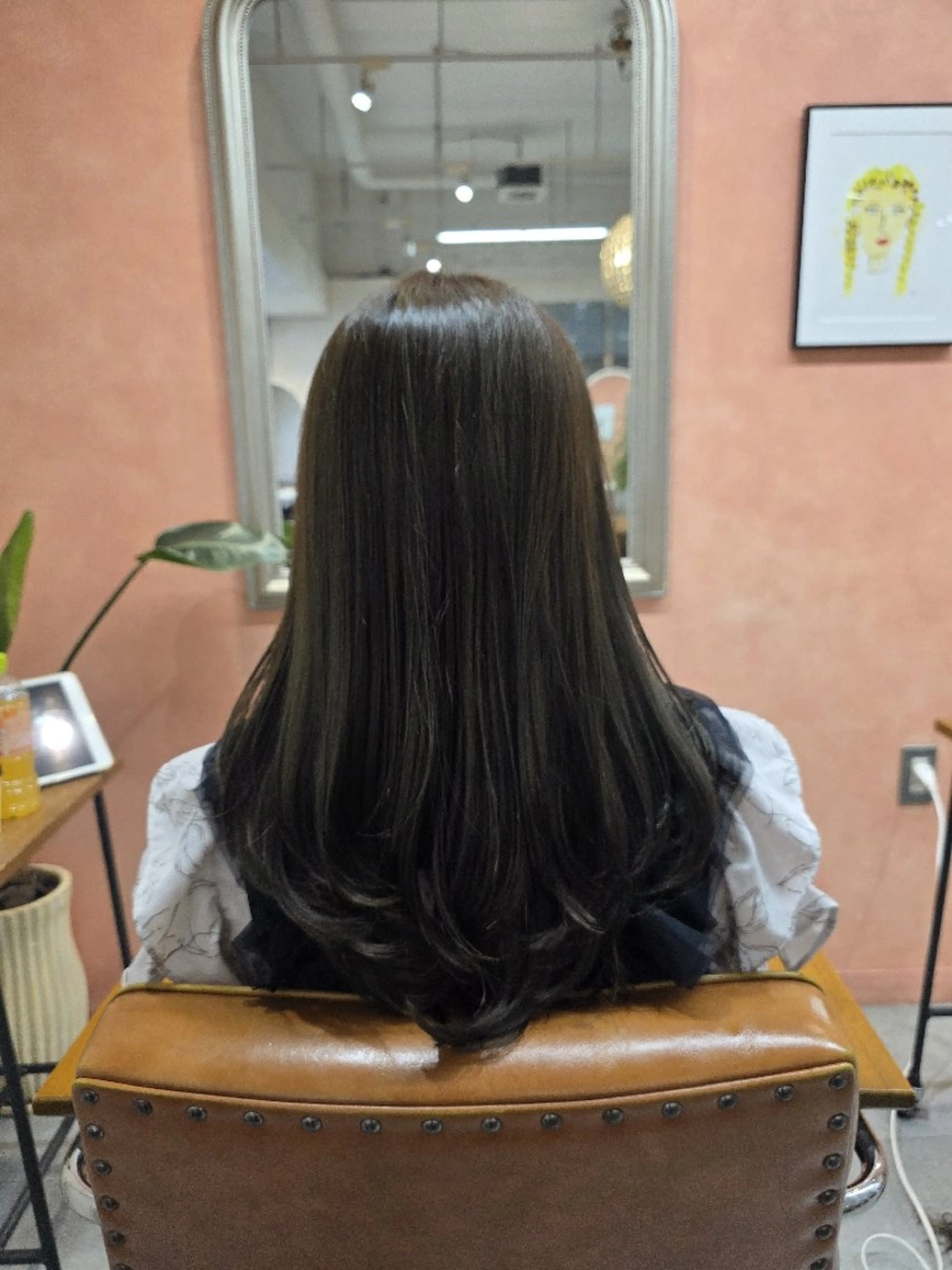 ロング カラー ベージュカラー オリーブベージュ カット ヘアカラー 渋谷 りなのヘアスタイル