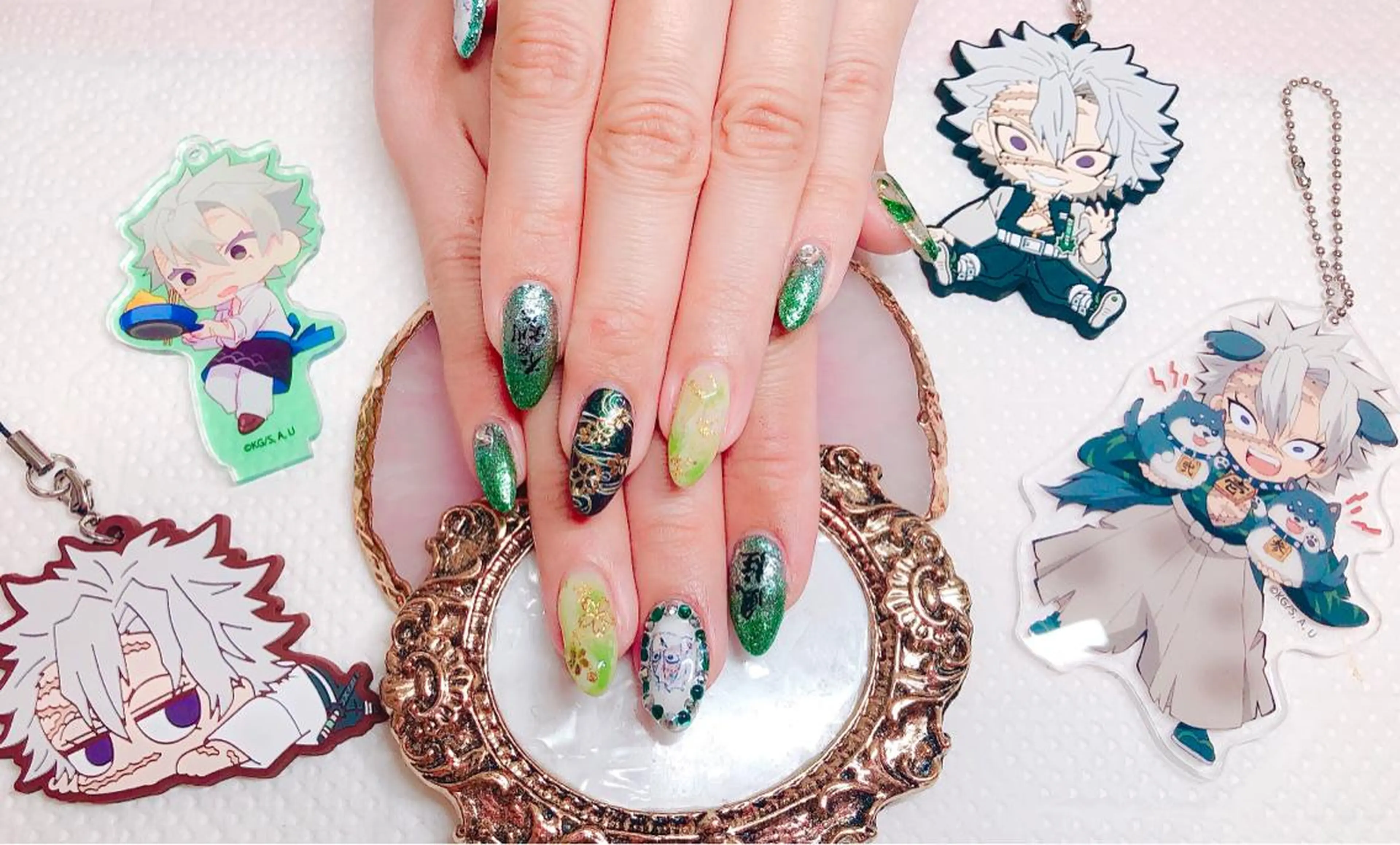 ネイル CROWN プライベートサロンのネイルデザイン