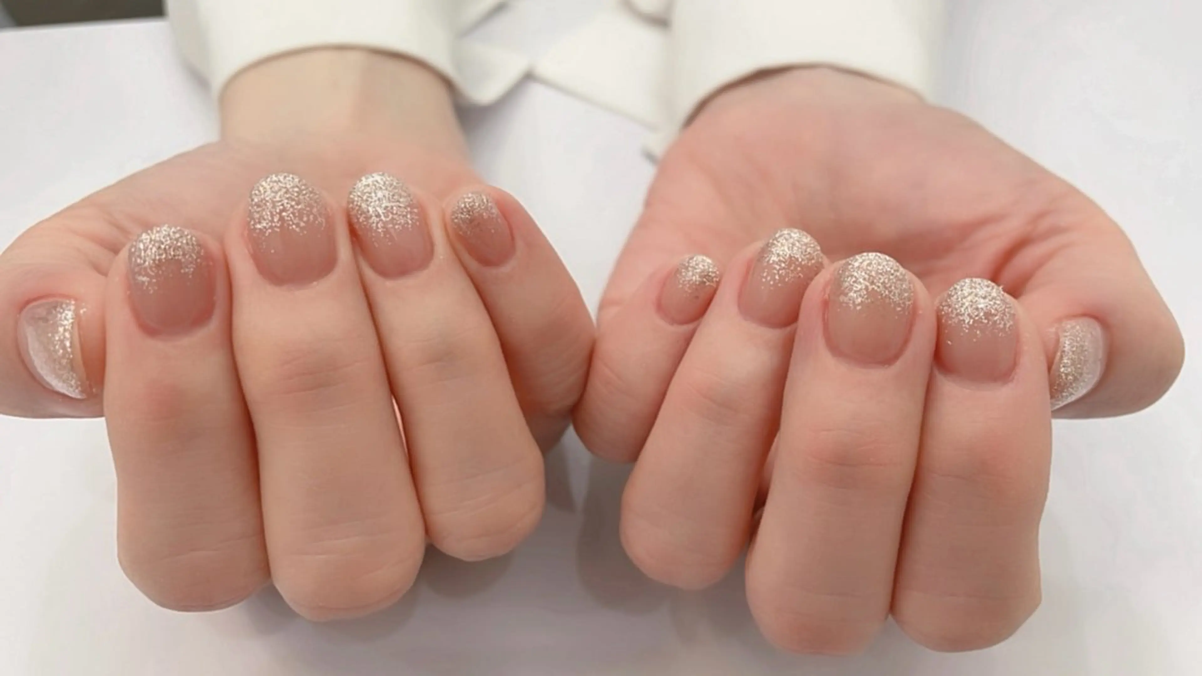 ネイル グラデーション ラメ(グリッター) ラメグラデーション ハンドネイル REGINA所属・REGINA 理沙のネイルデザイン