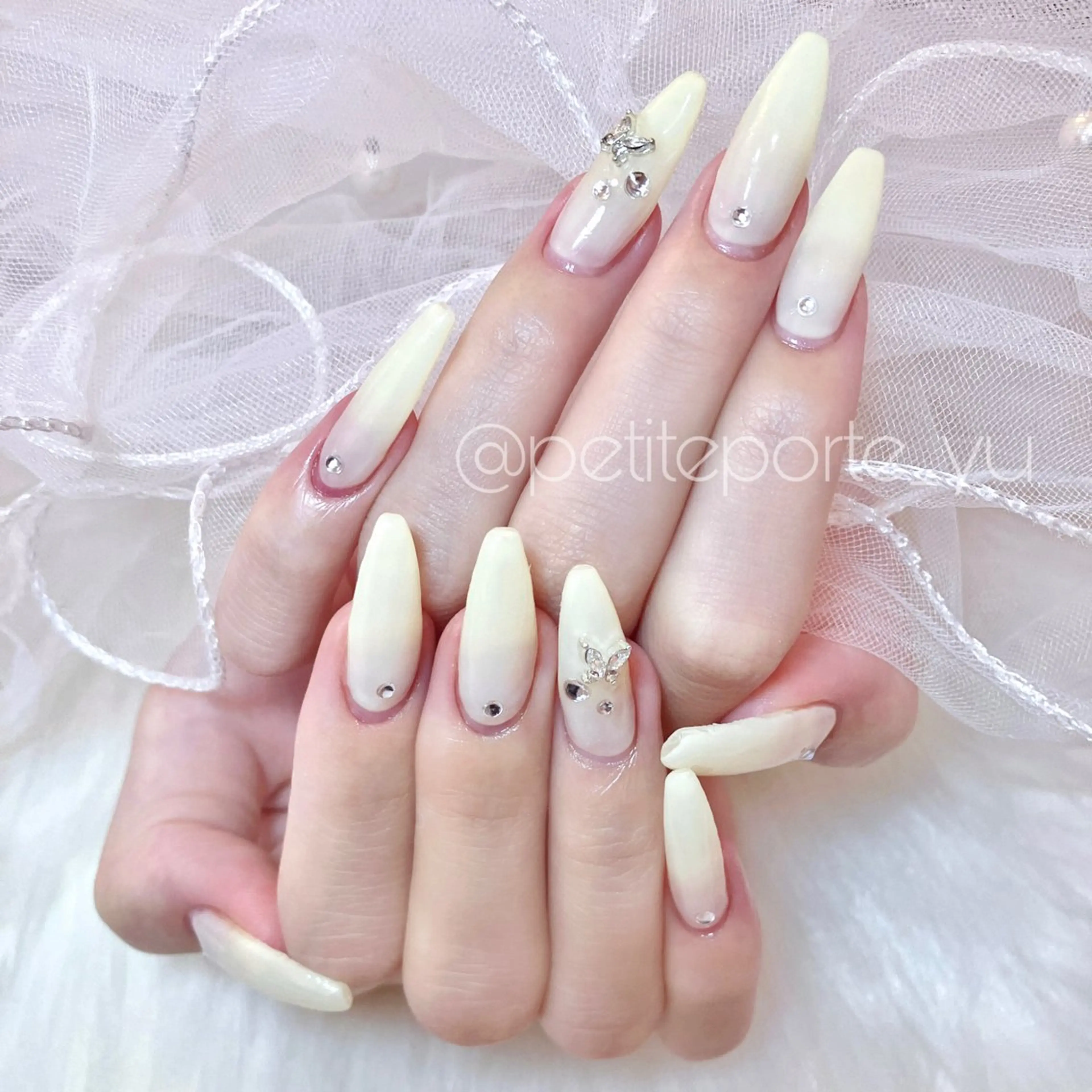 ネイル 長さ出し ジェルネイル ロングネイル ワンカラーネイル パステルネイル ハンドネイル petite porteのネイルデザイン