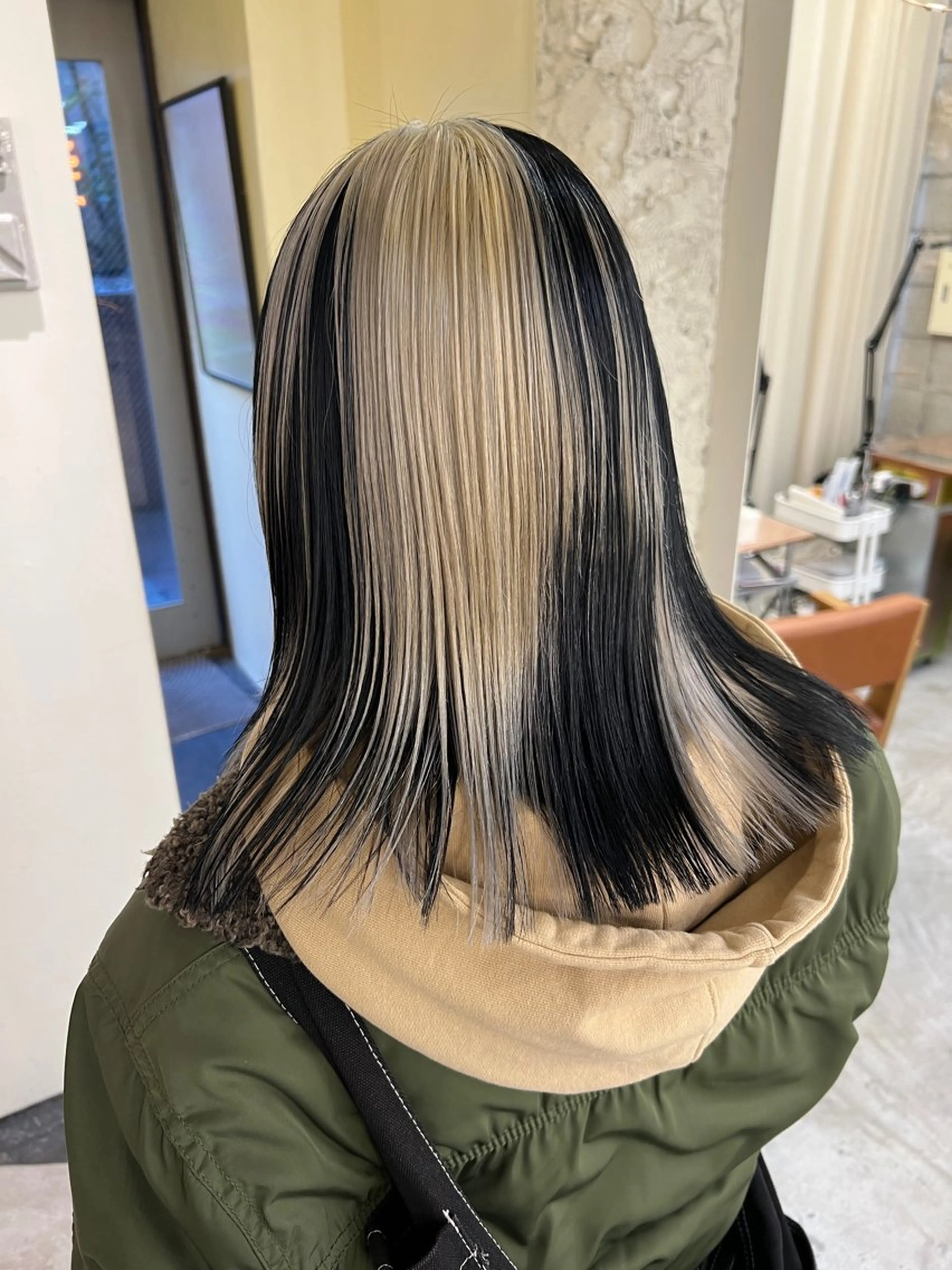 ミディアム カラー カット ヘアカラー 圧倒的デザイン力 店長🎨RENAのヘアスタイル