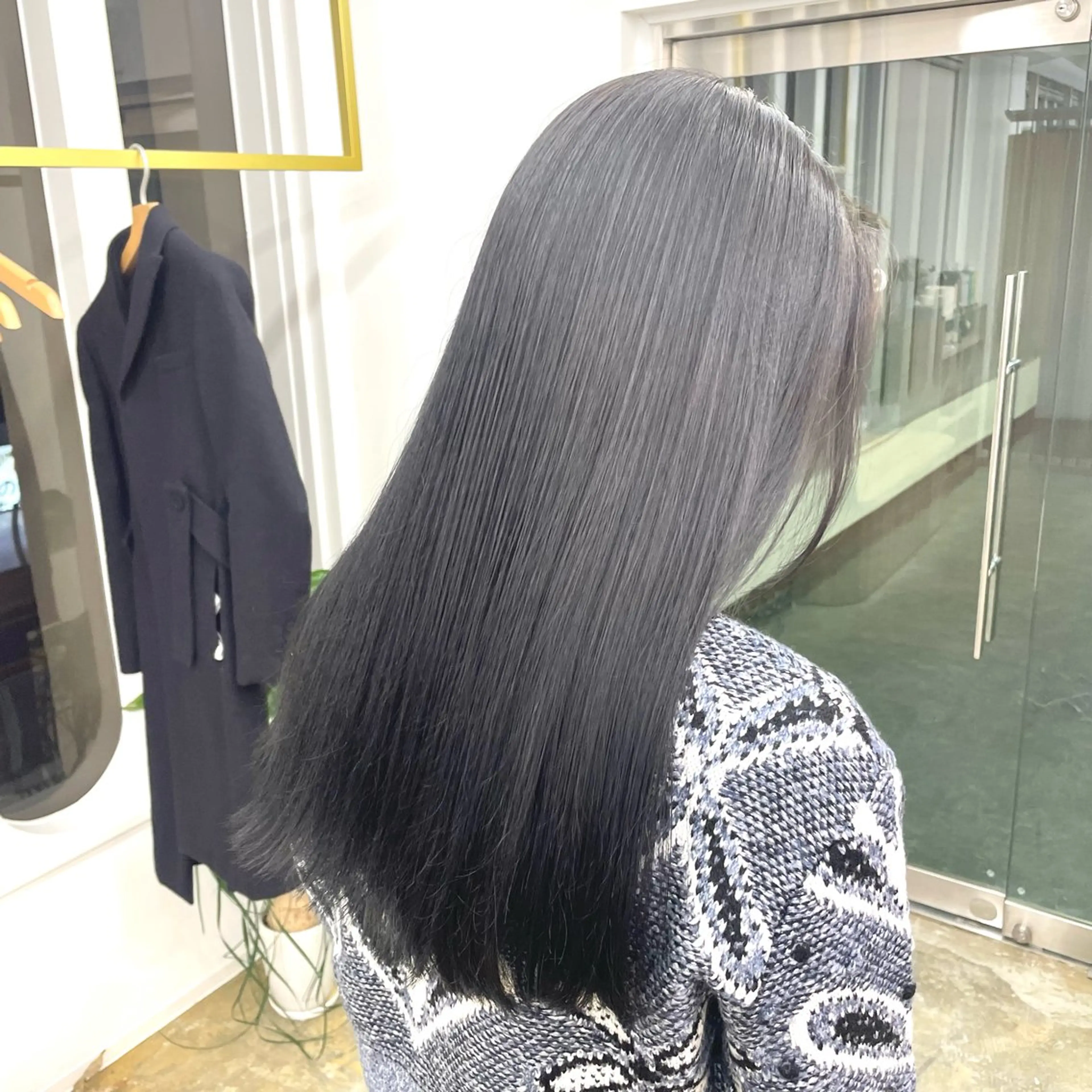 ロング カラー カット ヘアカラー 肌に馴染む暗髪 梅田・増田のヘアスタイル