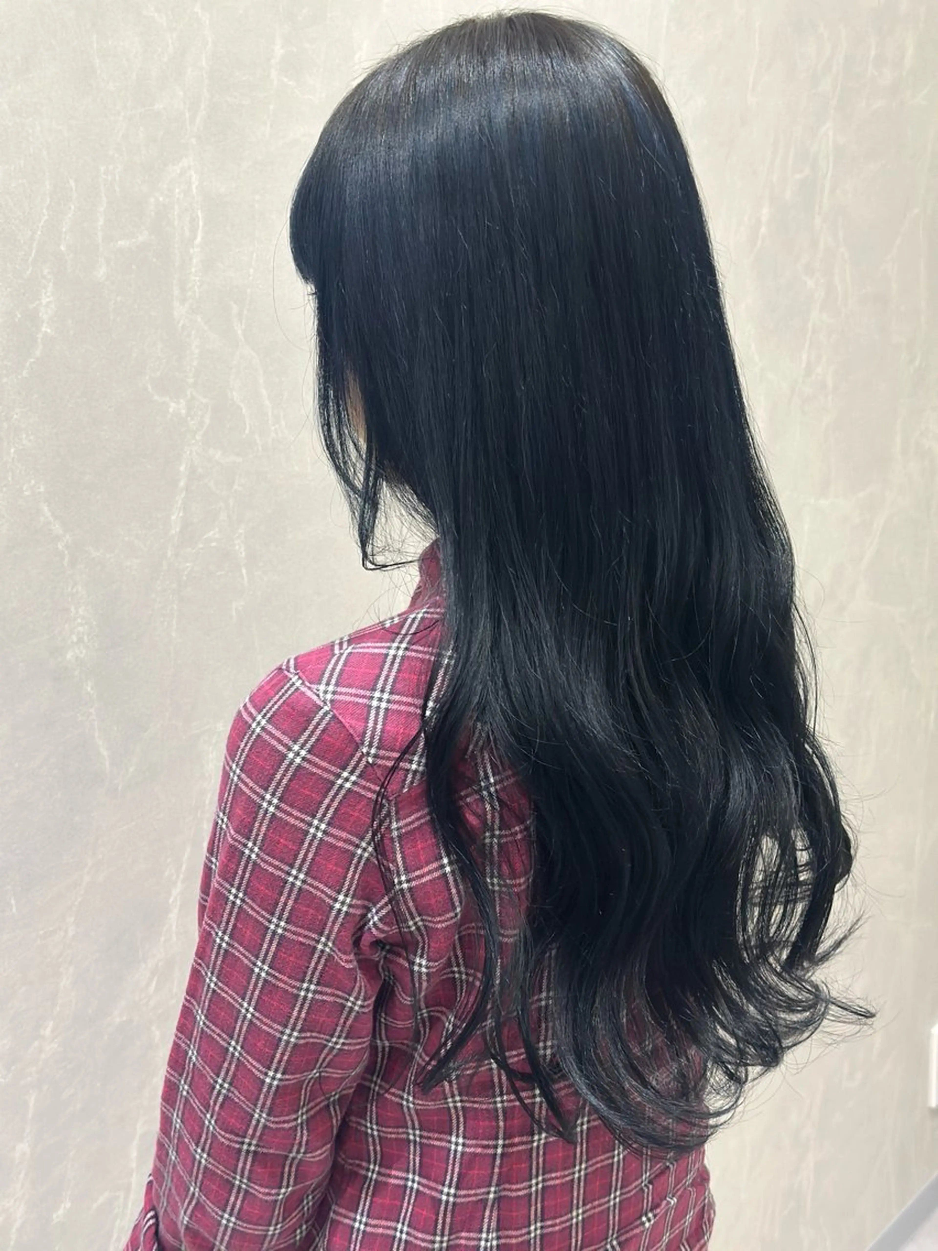 ロング カラー 黒髪 ブリーチ ブルーカラー ブルーブラック 癖毛改善縮毛矯正 /中山なかやまのヘアスタイル