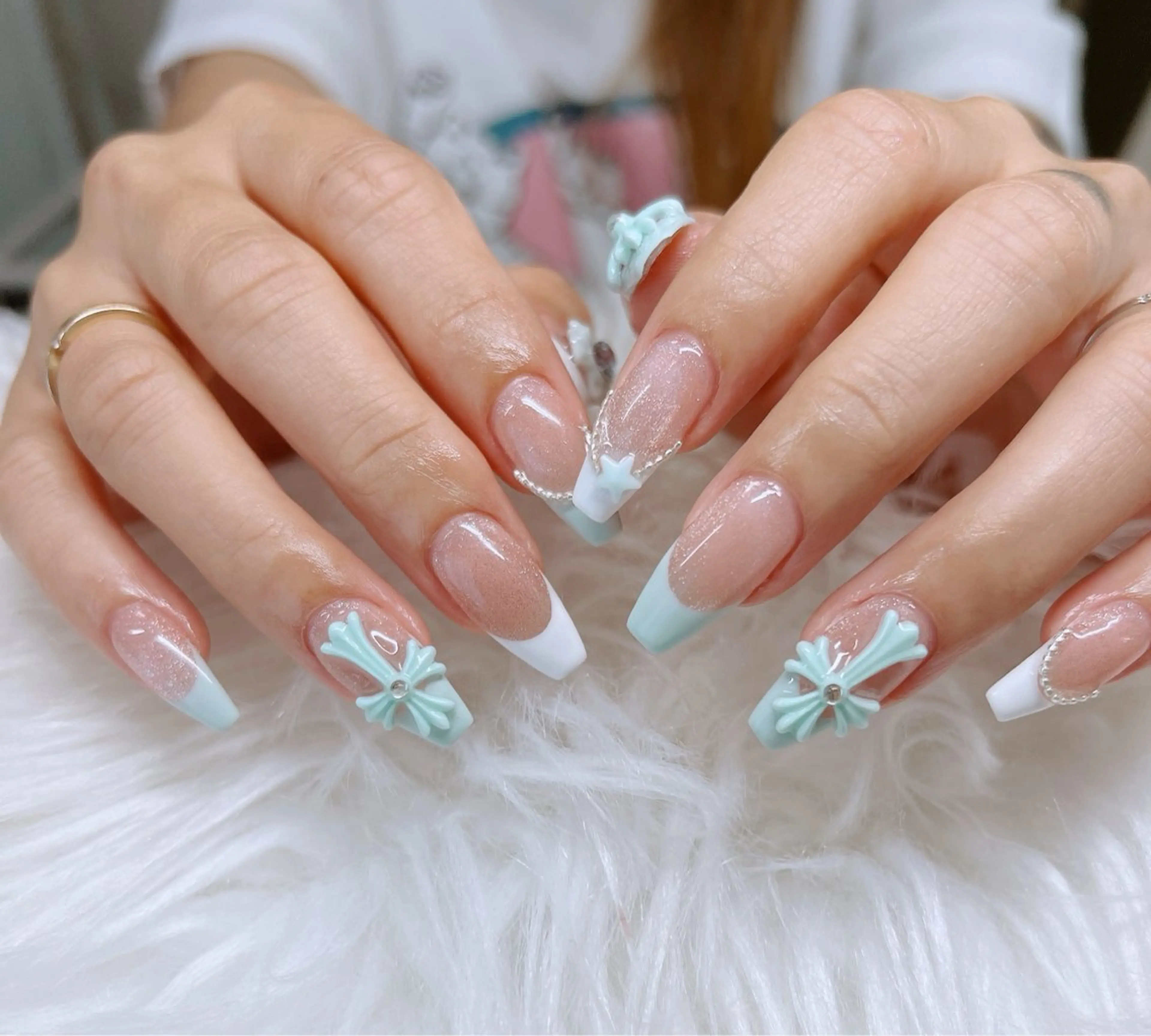 ミディアム ハンドネイル Lee _nailのネイルデザイン