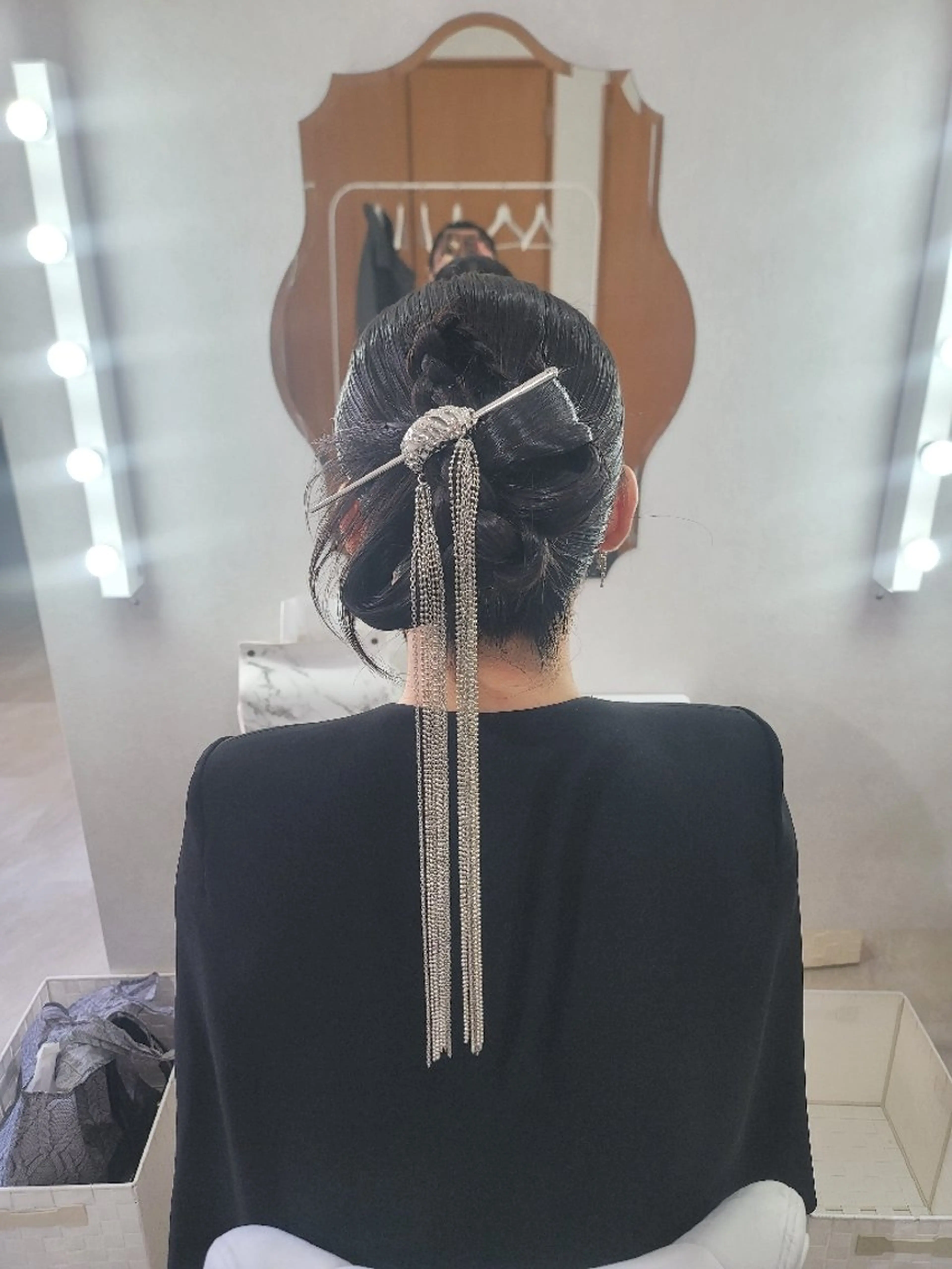 ロング ヘアアレンジ ヘアセット 渥美 寿美翔のヘアスタイル