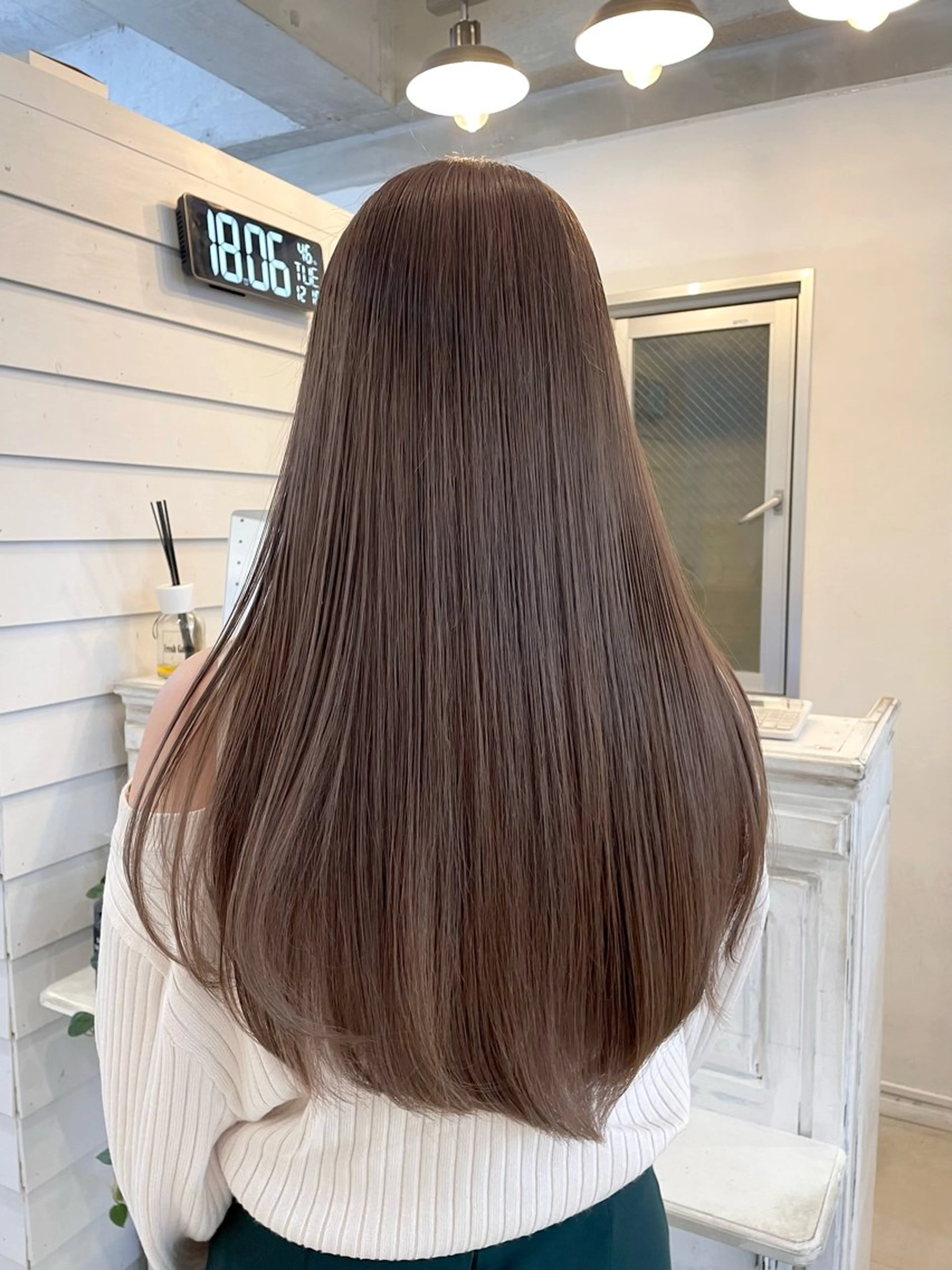 ロング カラー ベージュカラー ミルクティーベージュ ピンクカラー メンズパーマ ヘアカラー大成のヘアスタイル