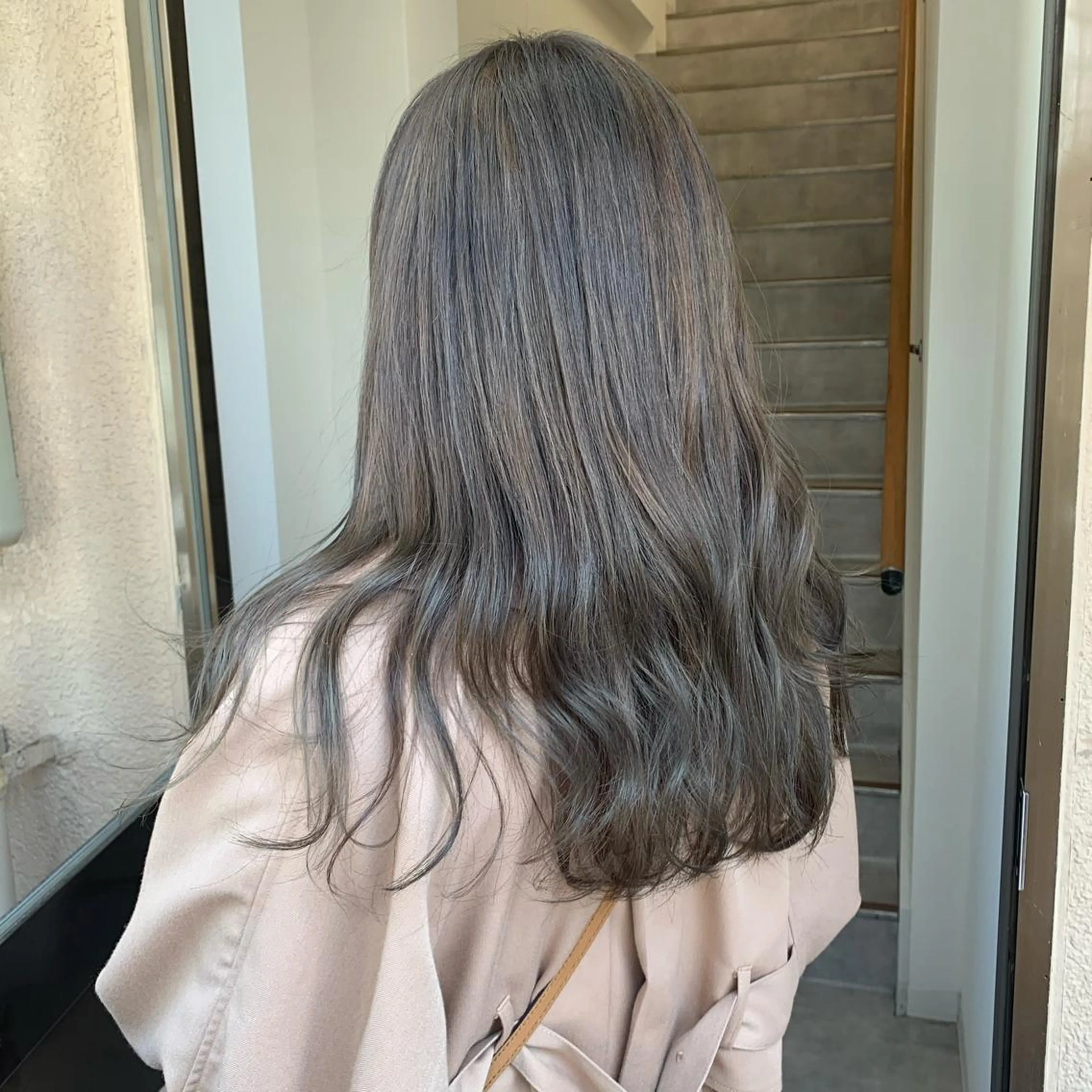 カラー MARU パーマ/レイヤーのヘアスタイル