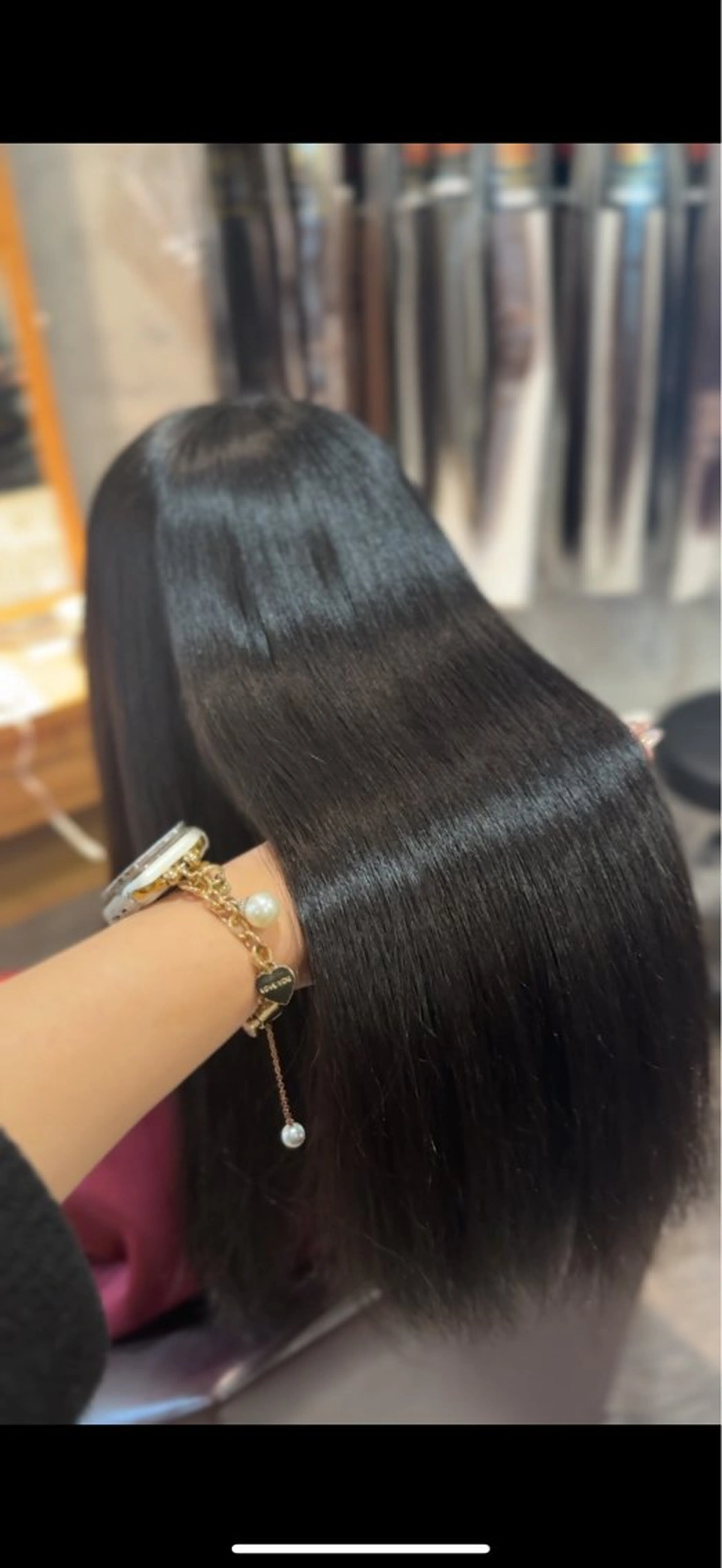 ロング パーマ Afinar 乃空(ノア)のヘアスタイル