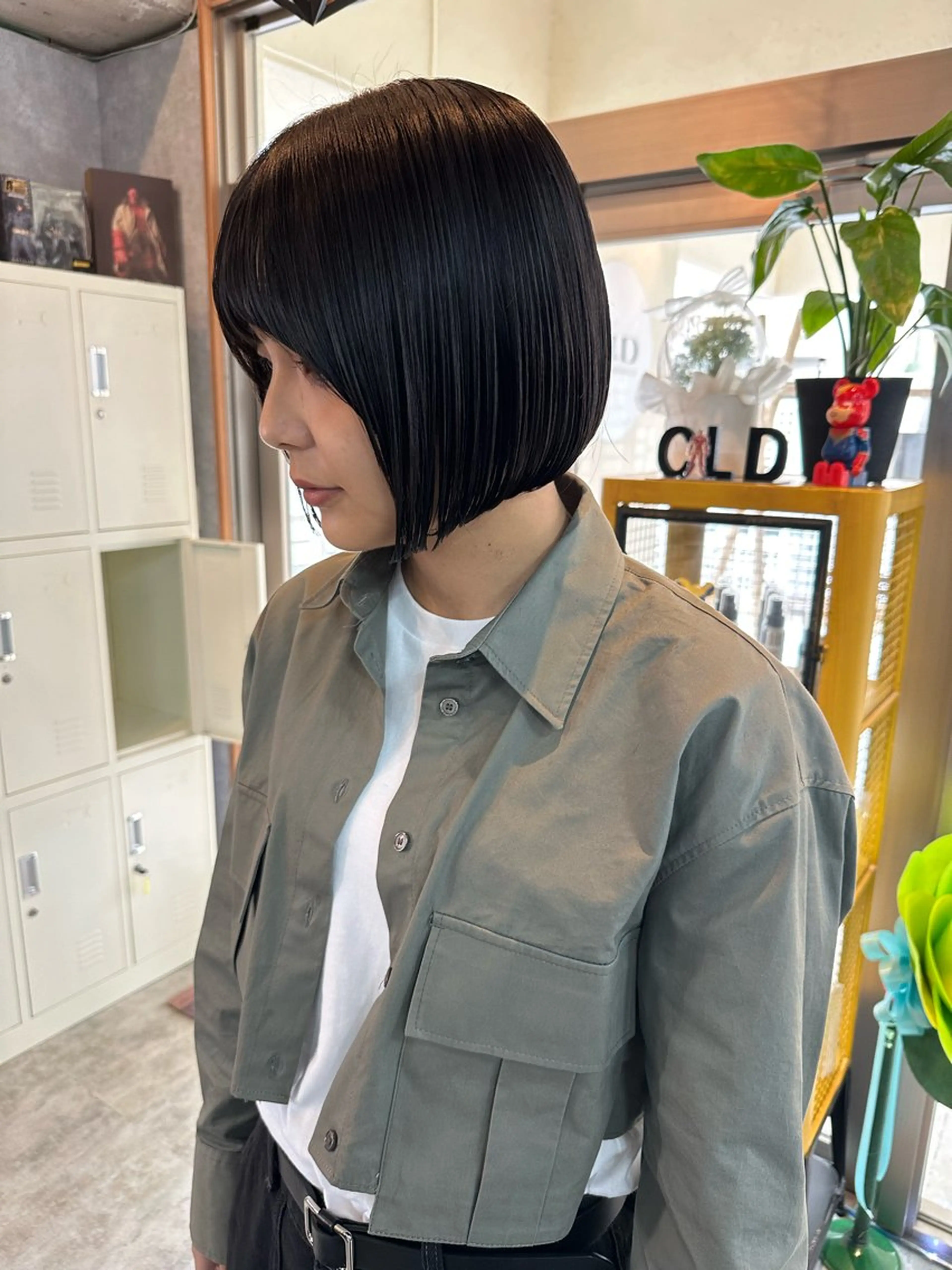 ショート 切りっぱなしボブ ショートボブ ハンサムショート 丸みショート ボブ カット ヘアカラー トリートメント モテ髪/ボブ/ショー ト/アダチフウトのヘアスタイル