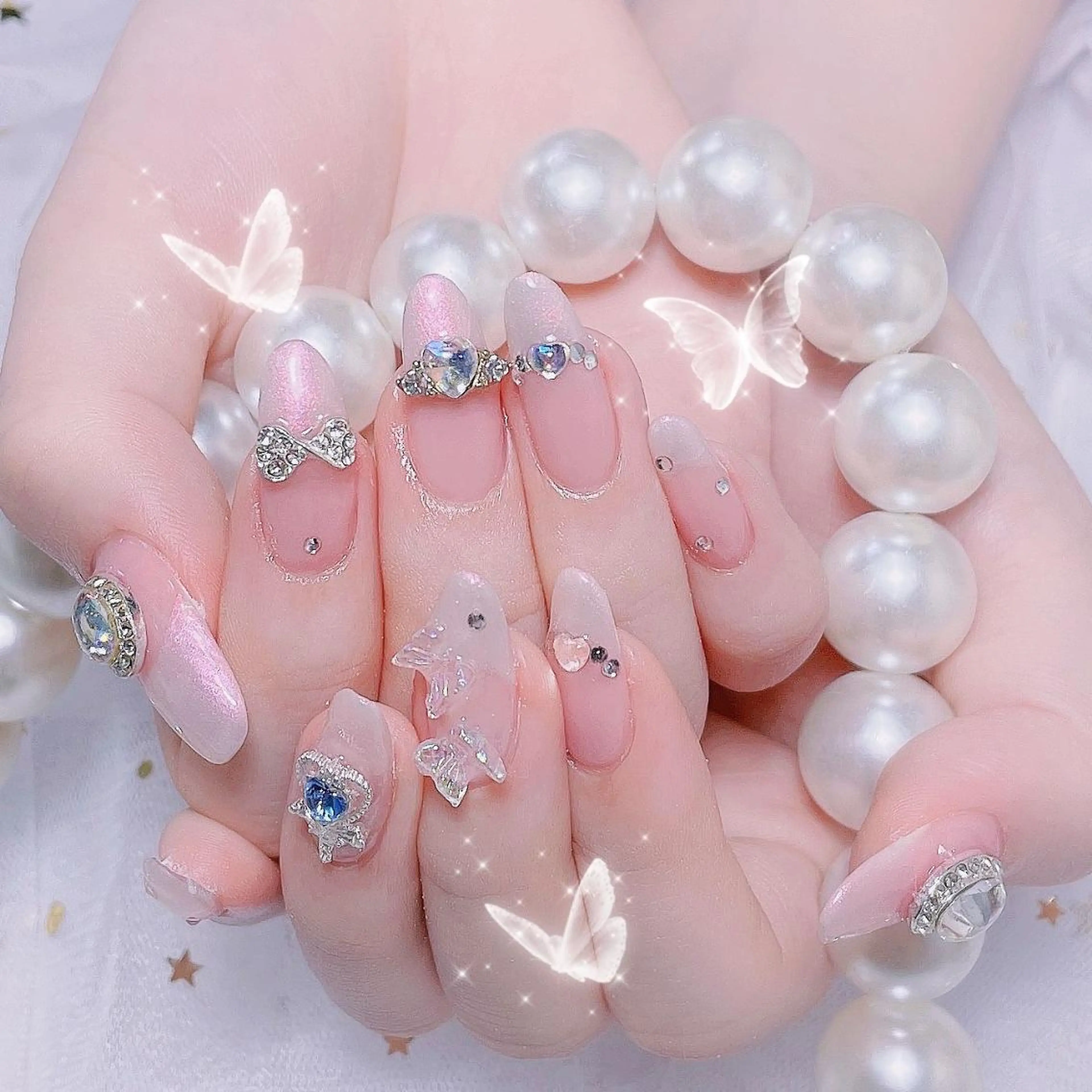 ネイル queens nailsalonのネイルデザイン