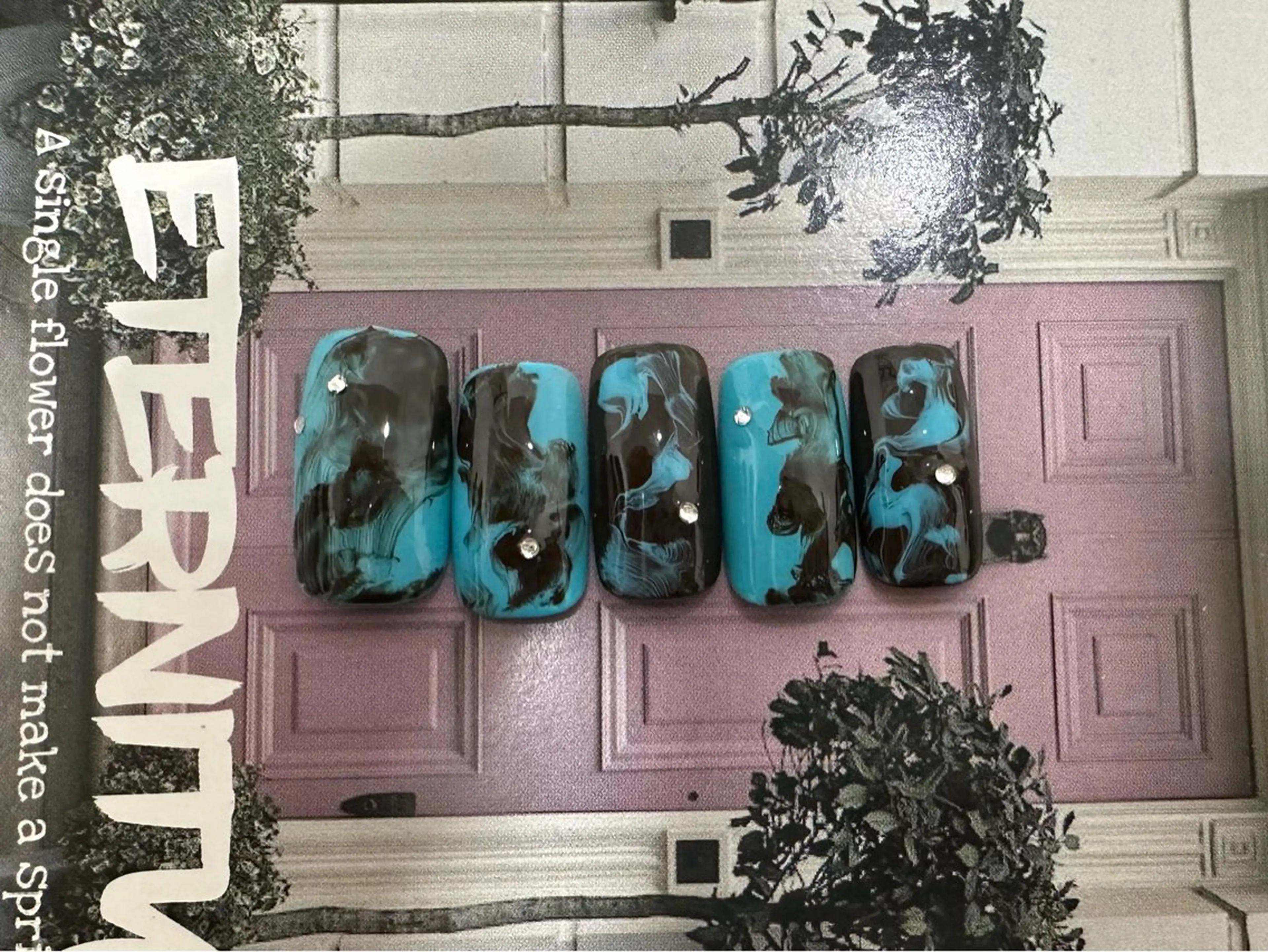 ネイル 個性派ネイル 🌼 ハルカ ♡の眉毛・アイブロウイメージ